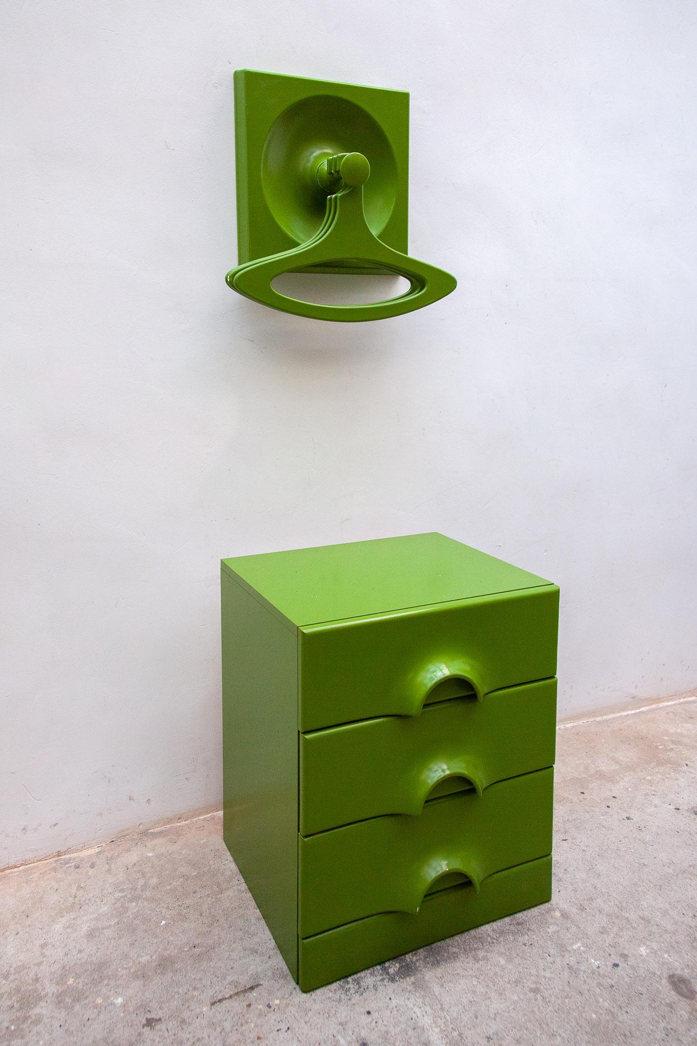 Green Midcentury Modern 