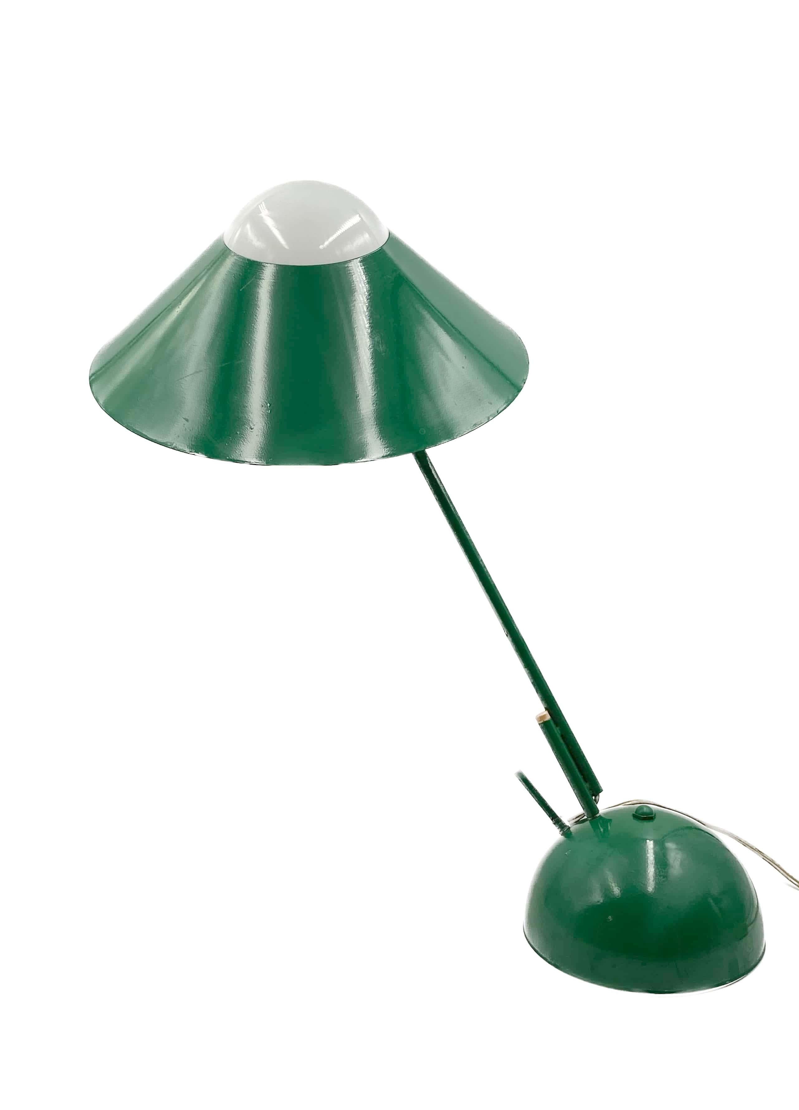 Space Age grüne Tischlampe, Italien, 1970er Jahre im Angebot 5