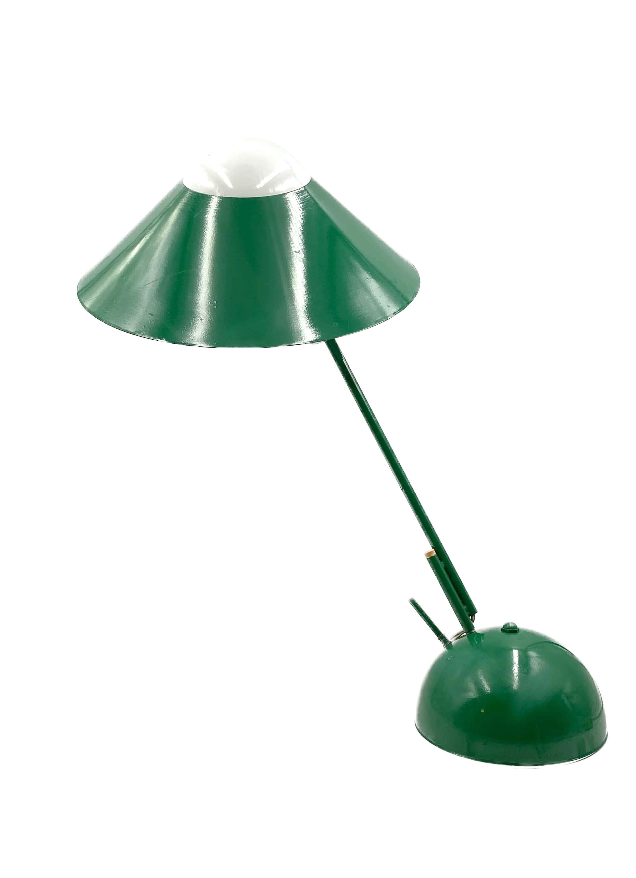 Space Age grüne Tischlampe, Italien, 1970er Jahre im Angebot 6