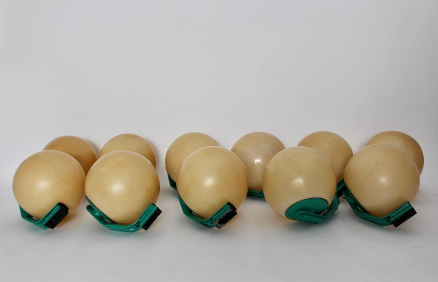 Space Age Green Vintage Outdoor Plastic Globe Wall Lamps by Guzzini, 1970s Italy 5