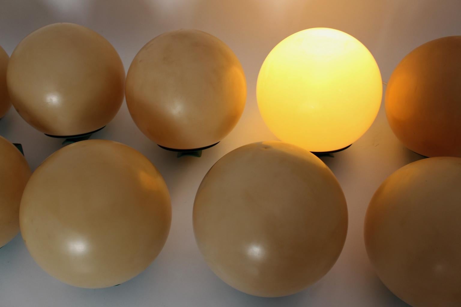 Space Age Green Vintage Outdoor Plastic Globe Wall Lamps by Guzzini, 1970s Italy 7