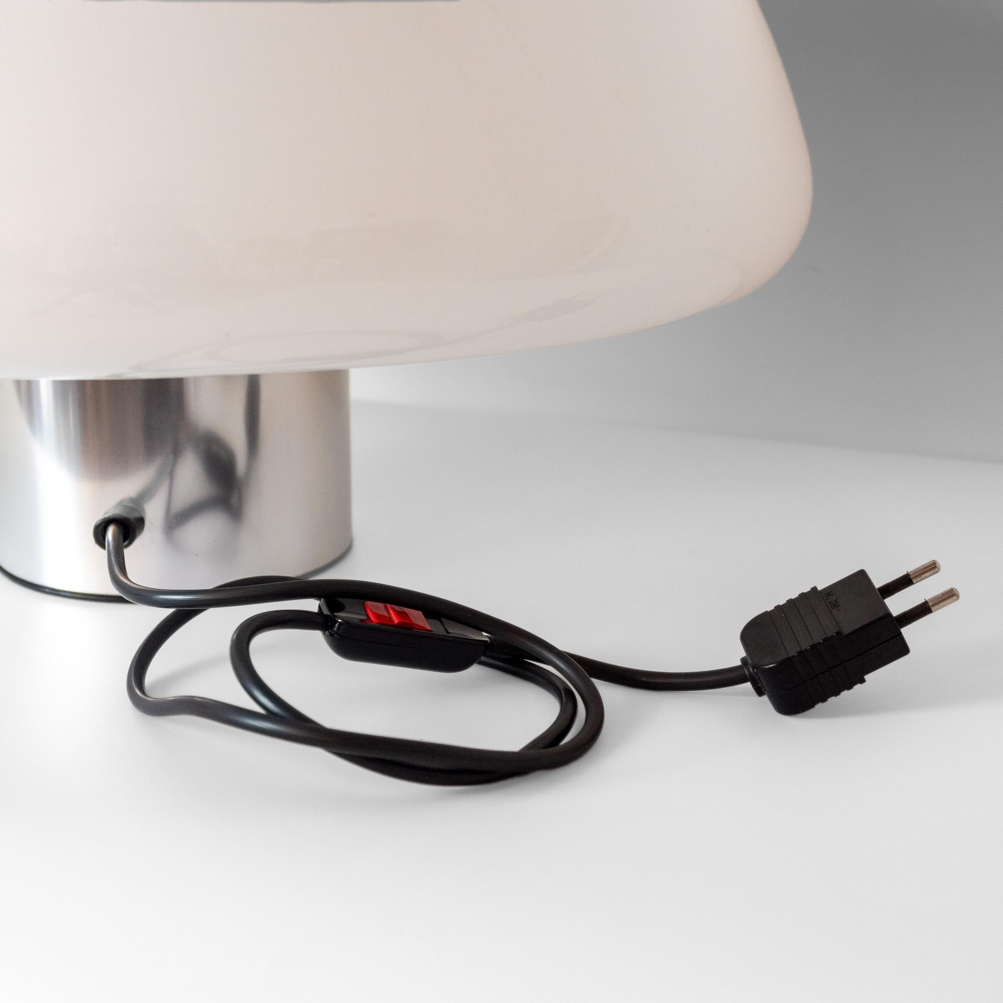 Space Age Guzzini Table Lamp, Model 4030, Italy 1970 For Sale 7