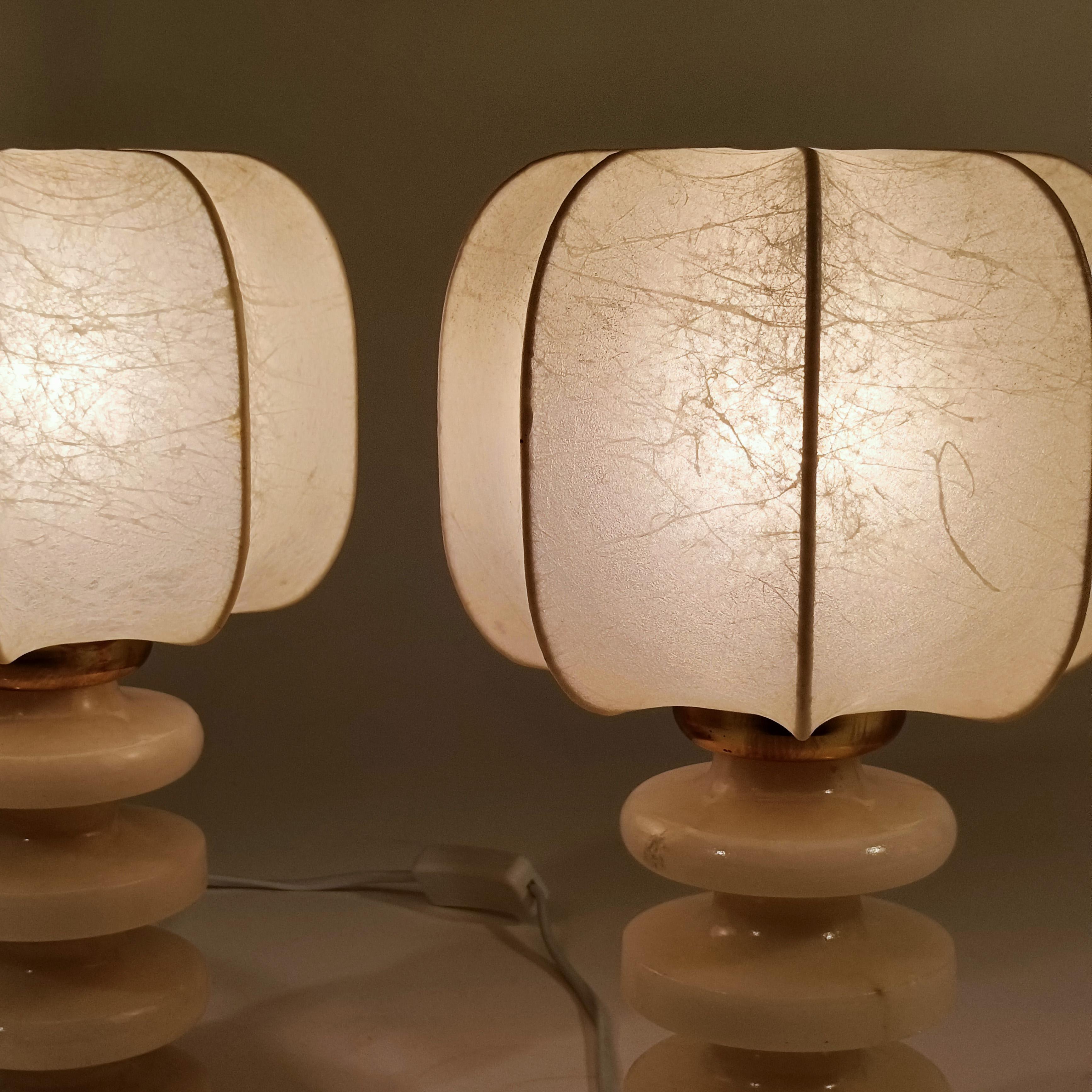 Cocoon resin. Space Age hand-crafted table lamps, Italy, 1970s en venta 1