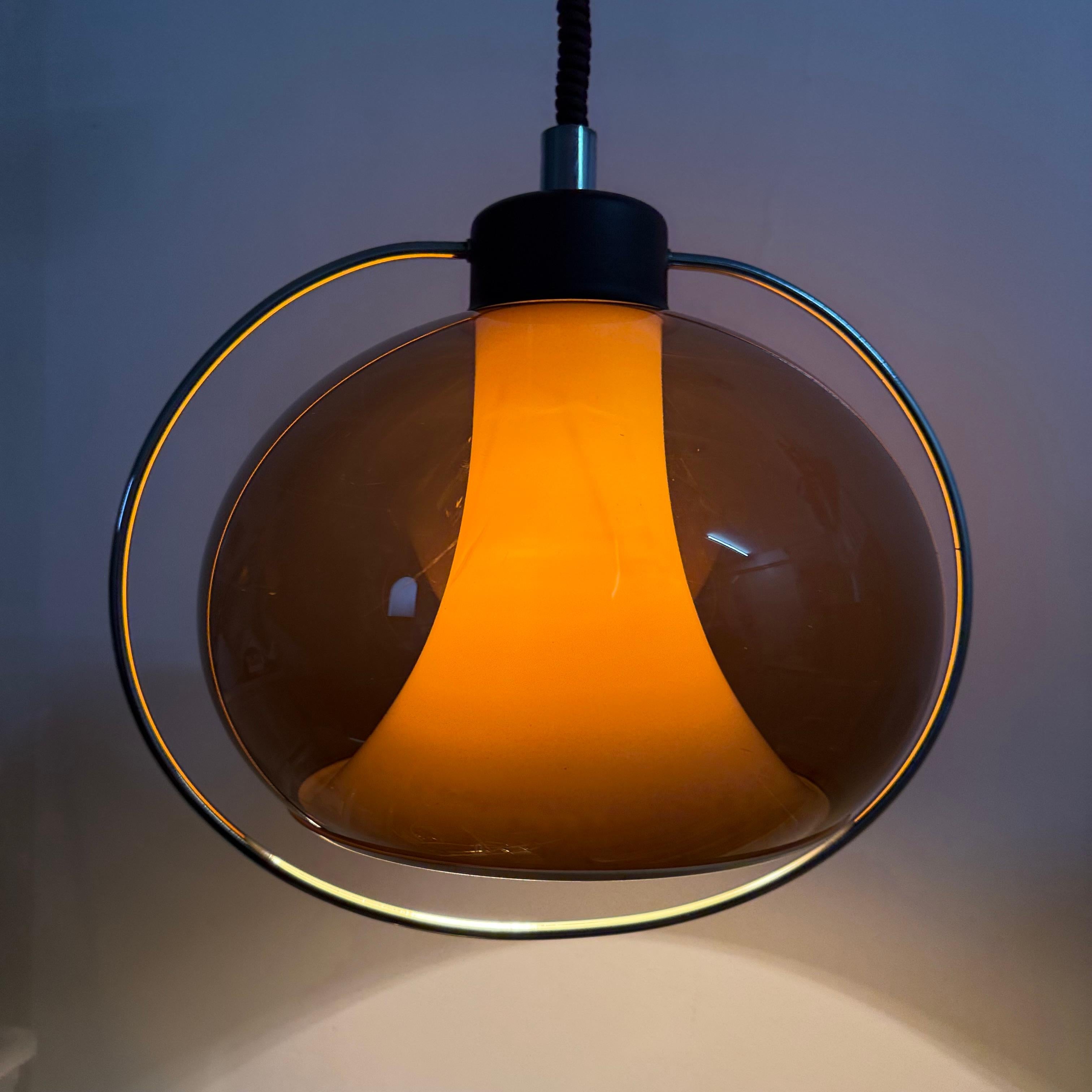 Fin du 20e siècle Lampe suspendue de l'ère spatiale, 1970 en vente