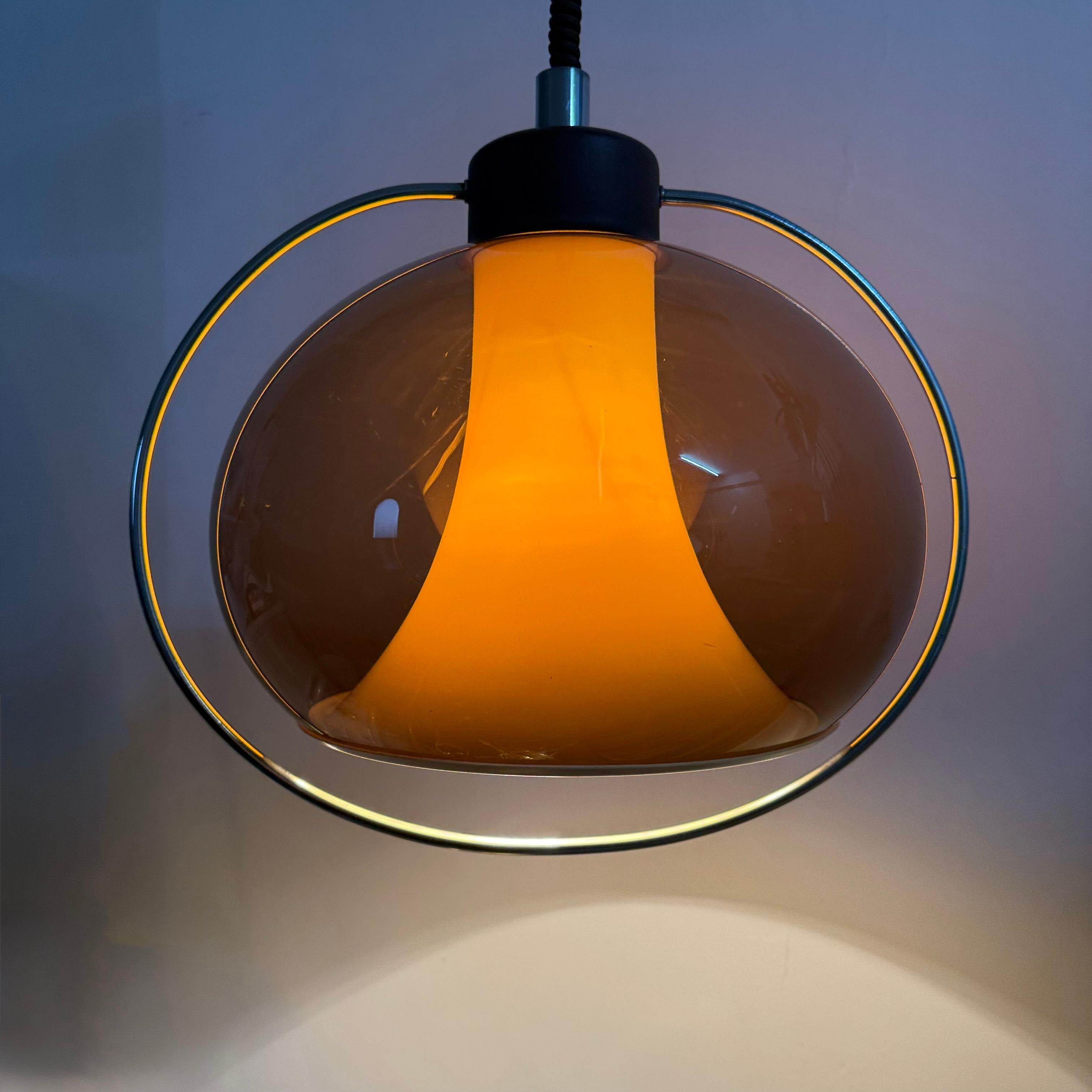 Métal Lampe suspendue de l'ère spatiale, 1970 en vente
