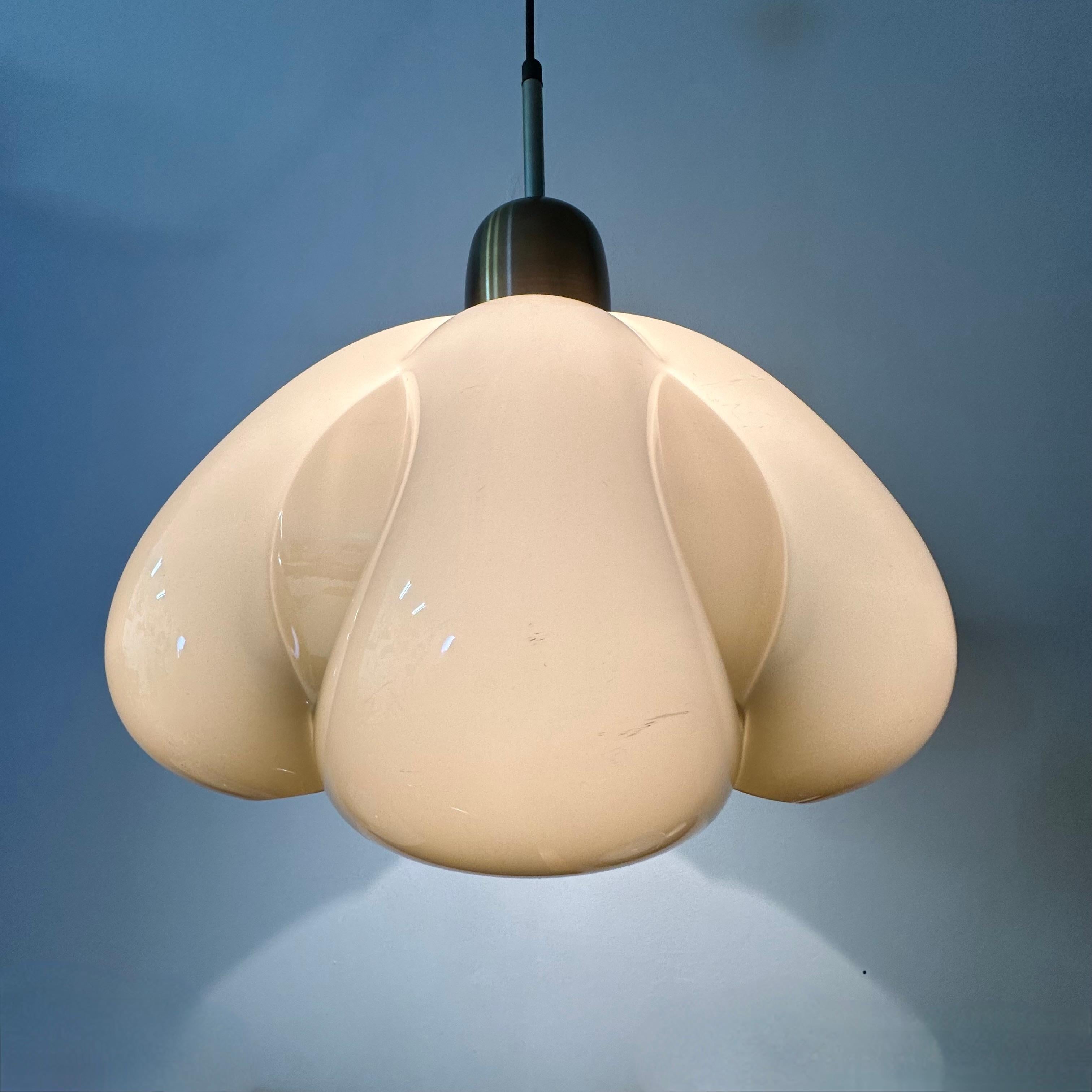 Lampada a sospensione a fungo A Space, anni '70 in vendita 7