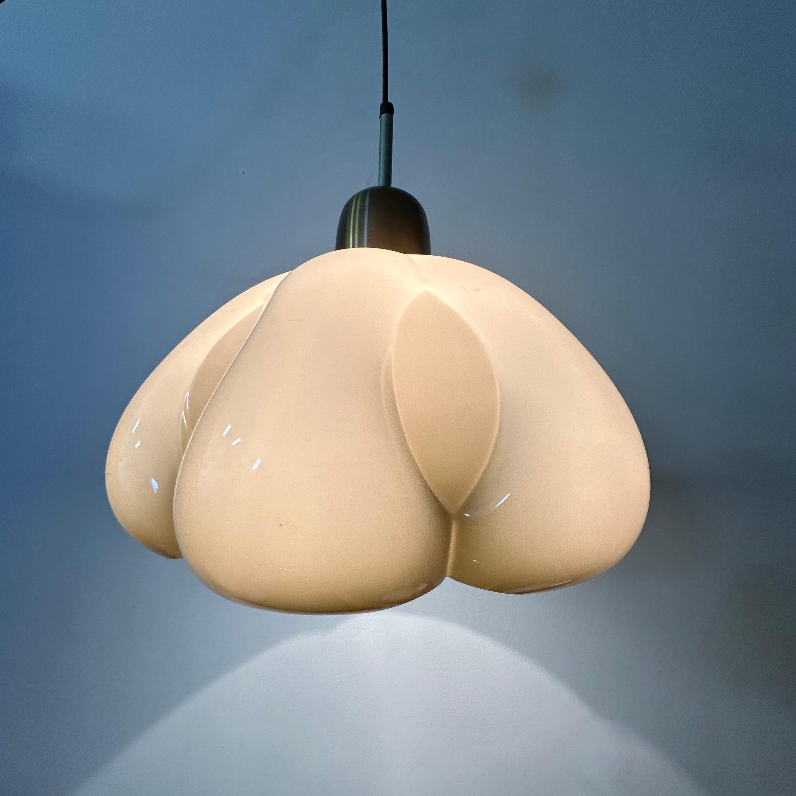 Fine XX secolo Lampada a sospensione a fungo A Space, anni '70 in vendita