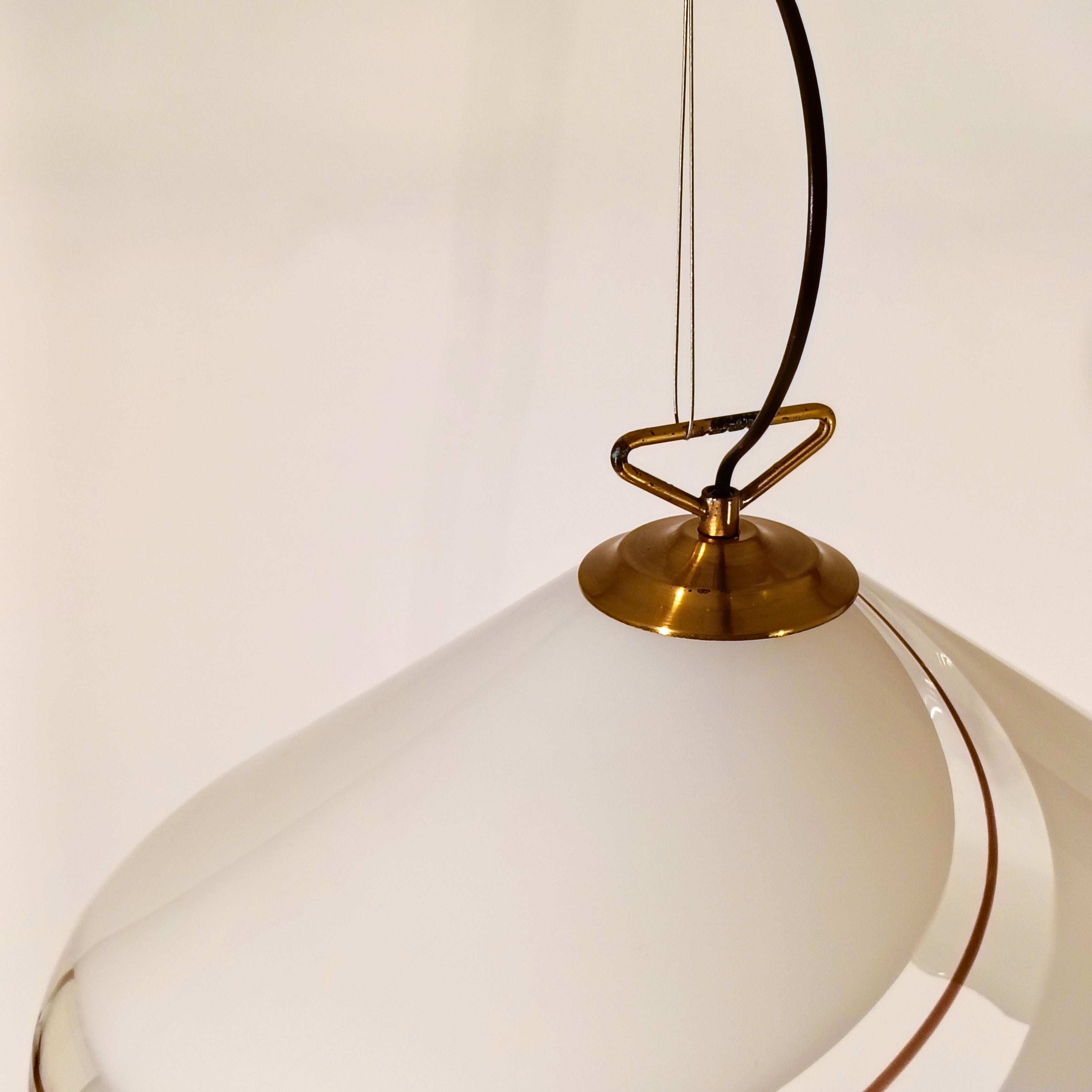 L'âge de l'espace. Énorme lampe suspendue en verre de Murano par iGuzzini, Italie, années 1970 en vente 5