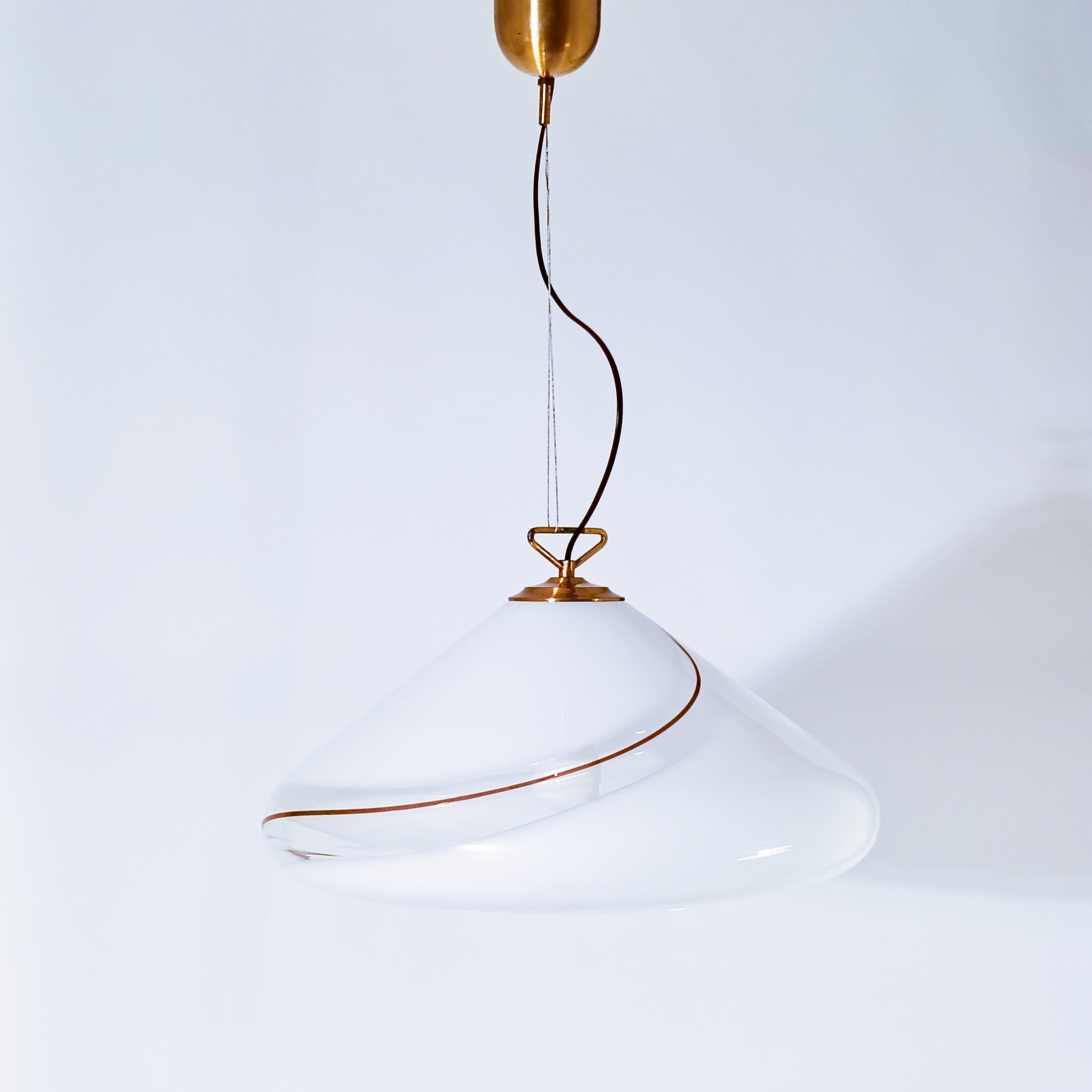 Ère spatiale L'âge de l'espace. Énorme lampe suspendue en verre de Murano par iGuzzini, Italie, années 1970 en vente