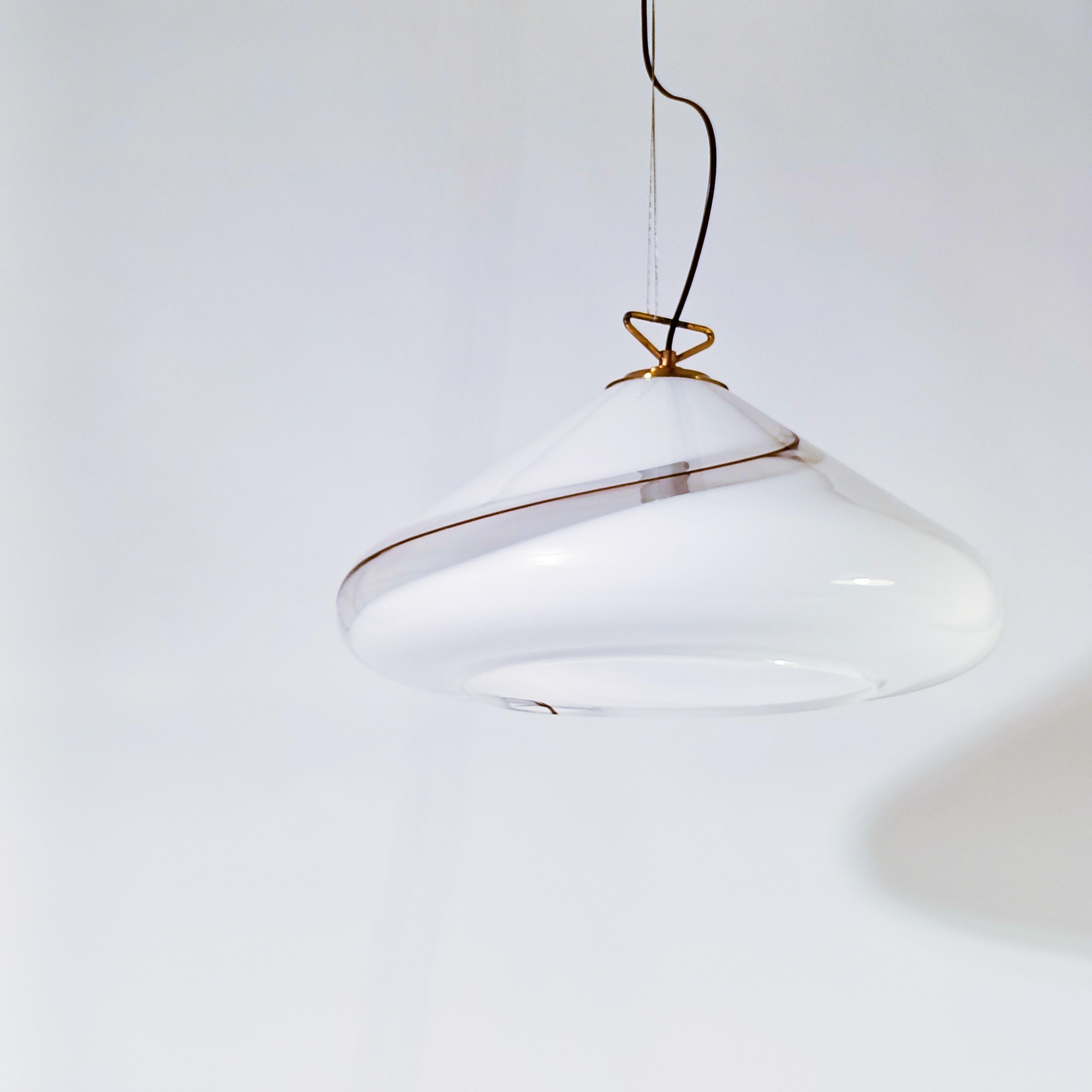 Fait main L'âge de l'espace. Énorme lampe suspendue en verre de Murano par iGuzzini, Italie, années 1970 en vente