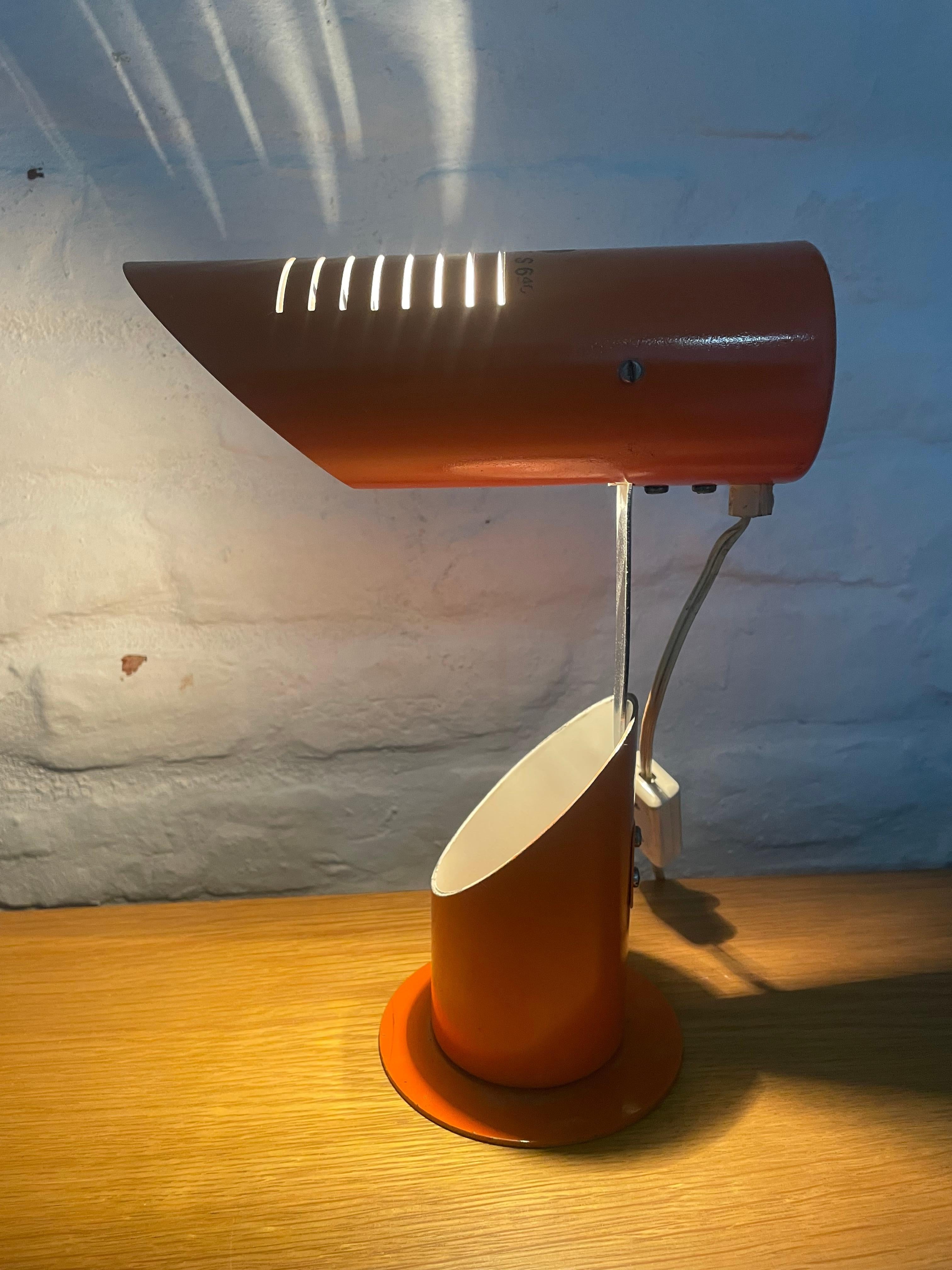 Space Age Hungarian Table Lamp by Szarvasi, 1970s In Good Condition In Debrecen-Pallag, HU