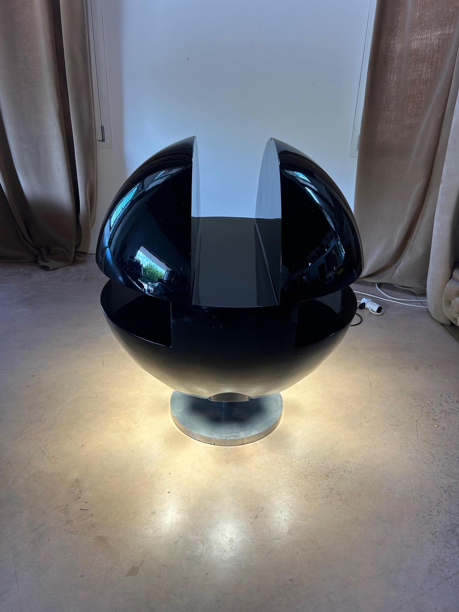 Space Age Illuminated bookcase attributed to Joe Colombo, Italy, 1970 For Sale 7
