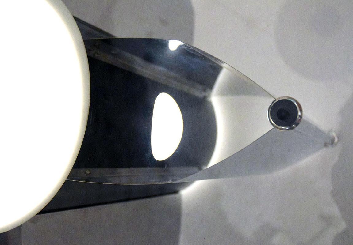 Italienischer Couchtisch aus Stahl im Space-Age-Stil mit Beleuchtung, 1970er Jahre im Angebot 6