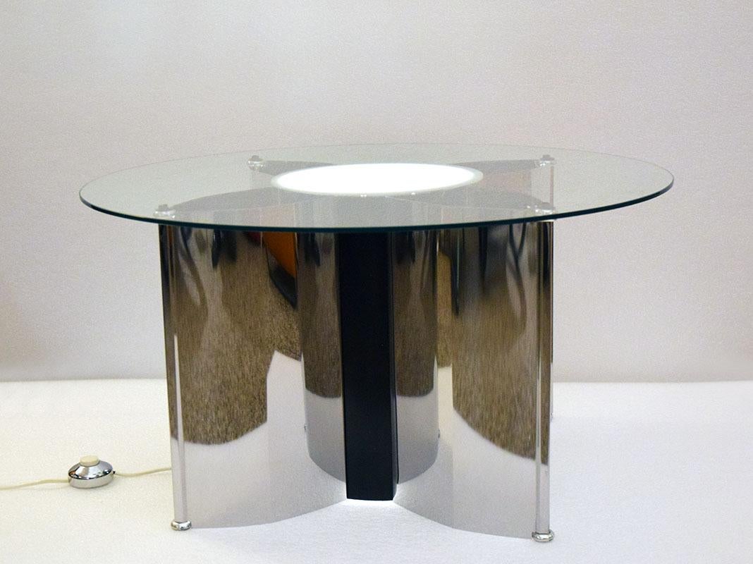 Space age Italian coffee table in steel with lighting, 1970s In Excellent Condition For Sale In Parma, IT