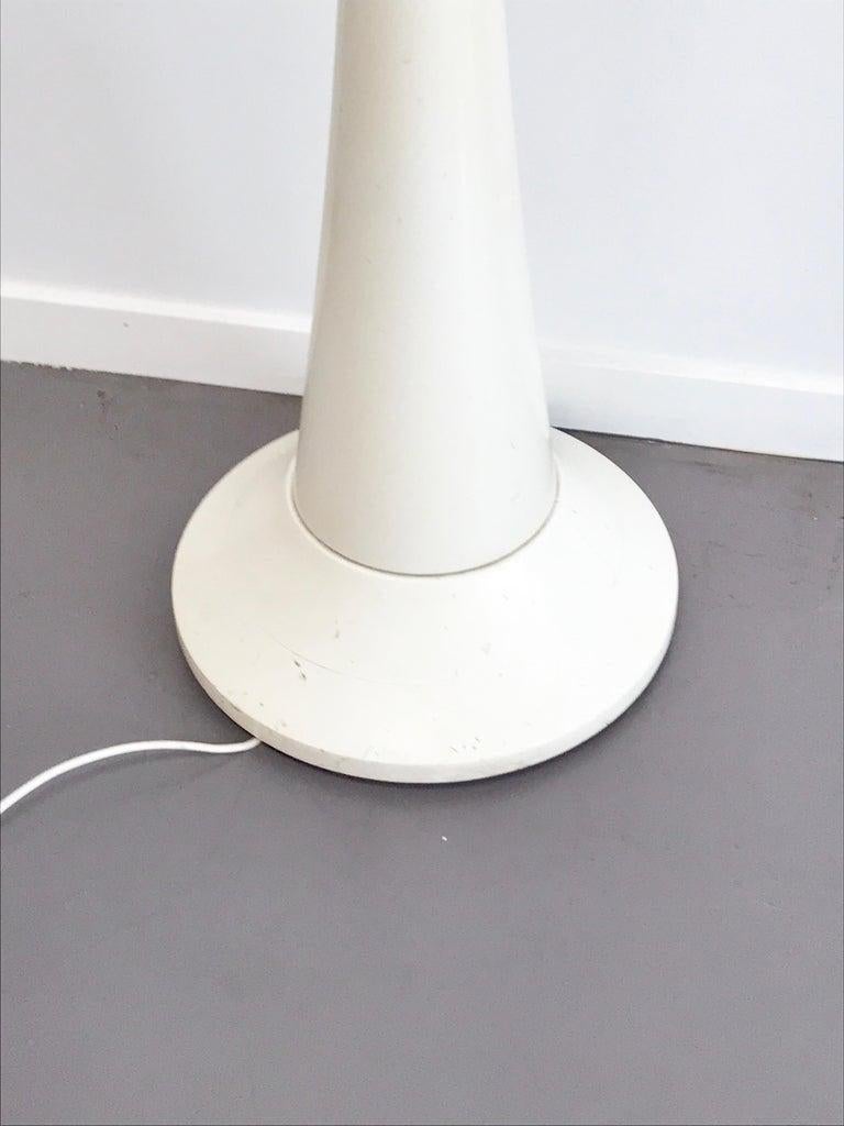 Fin du 20e siècle Lampadaire italien de l'ère spatiale en verre de Murano orange et bois, 1970 en vente