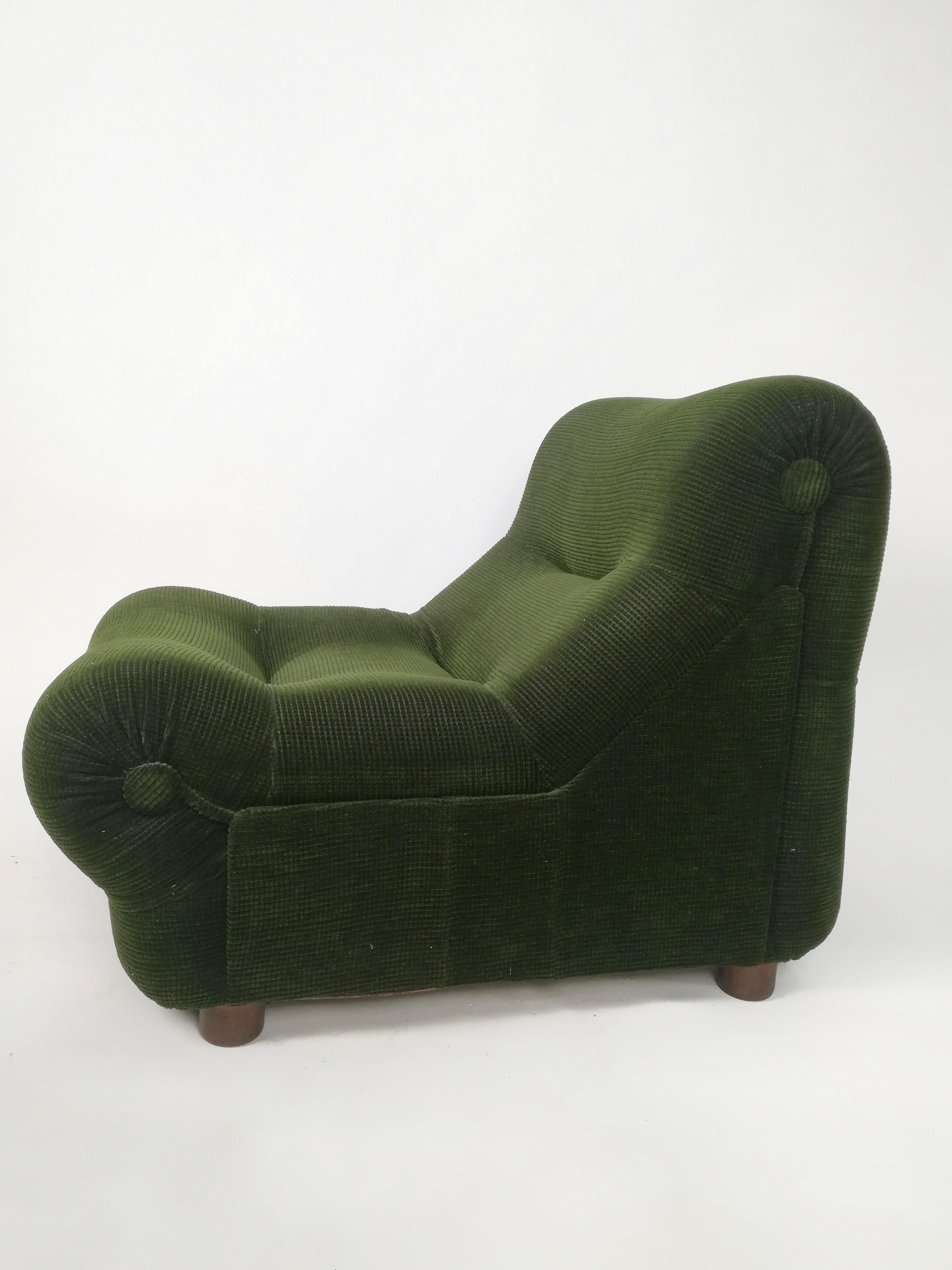 Late 20th Century Space Age Italian Lounge Chair designed  by Emilio Guarnacci for 1P,  Italy 