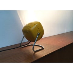 Lampada da tavolo italiana in metallo di A Space AGE di Harveiluce, anni '70