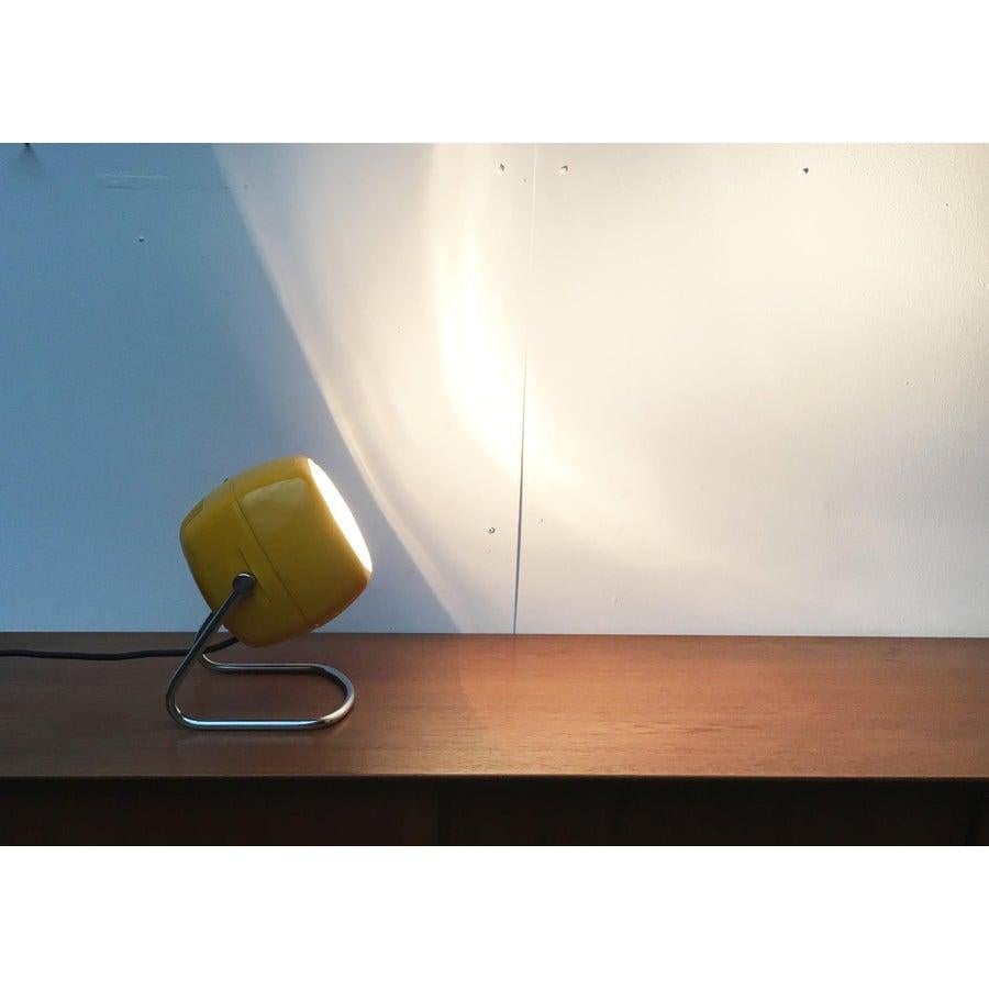Mid-Century Modern Lampe de table italienne de l'ère spatiale Harveiluce, 1970 en vente