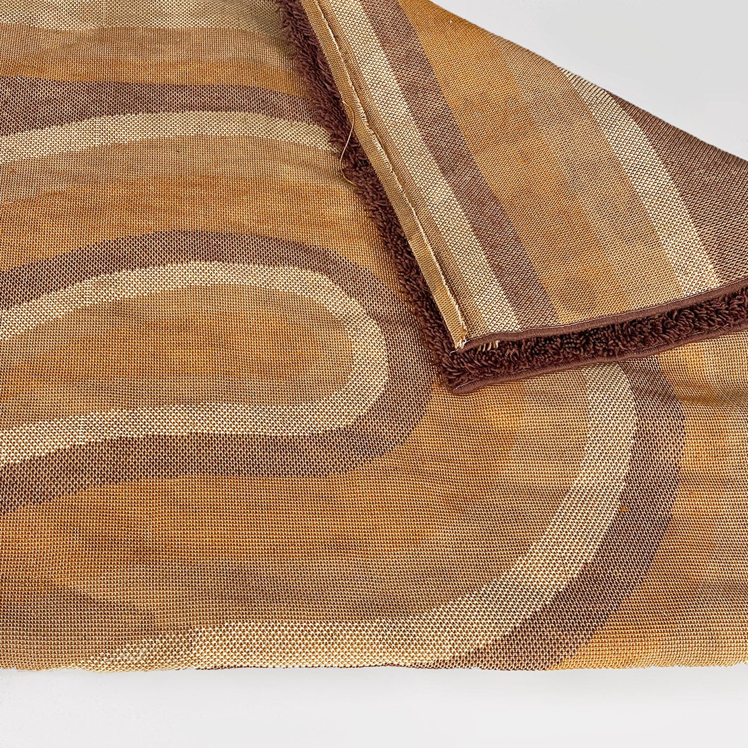 Tapis italien à poils courts de couleur Brown de l'A Space, avec décoration orange et beige 1970 en vente 11