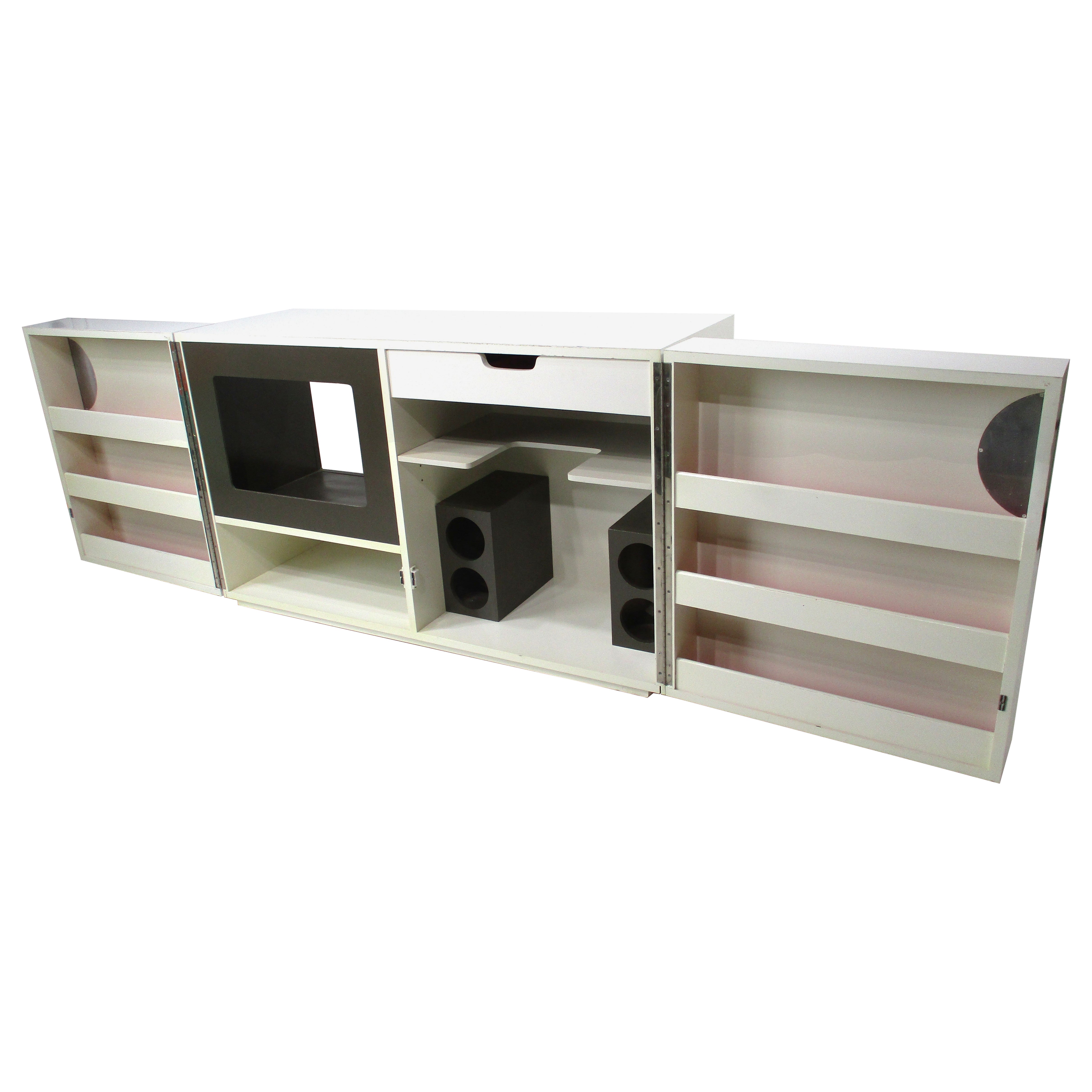 Space Age Italian Styled Expanding Bar in the Manner of Joe Colombo For Sale