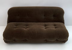 Italienisches Space Age-Sofa aus Samt, 1970er Jahre
