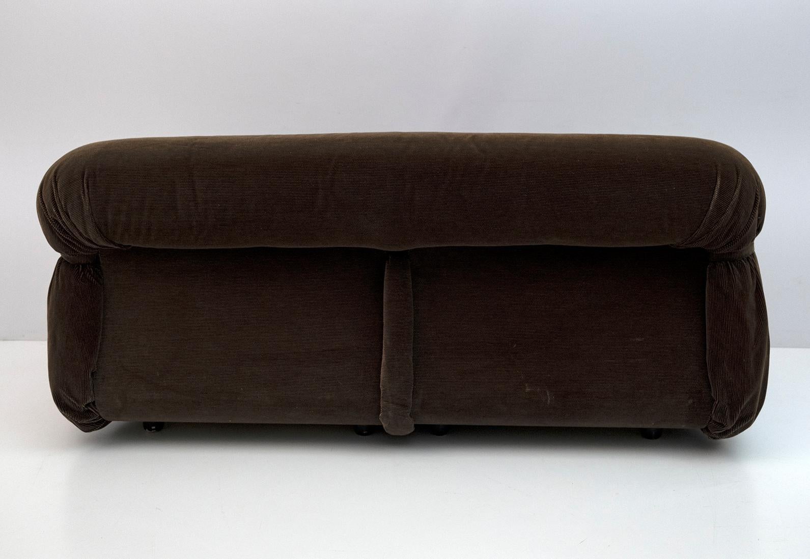 Space Age Italian Velvet Sofa, 1970s 4