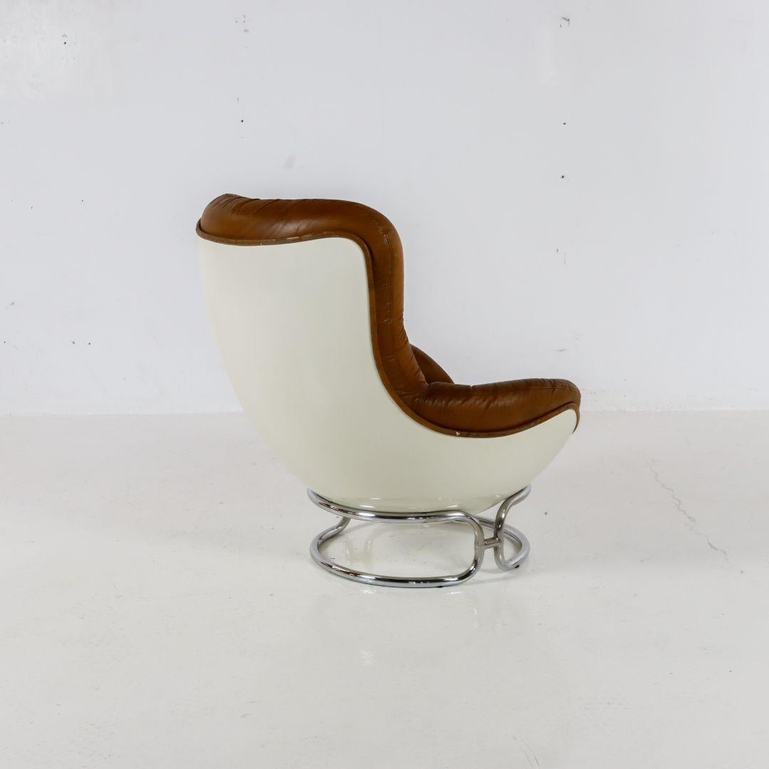 Sillón Karate Space Age de Michel Cadestin para Airborne Cuero en venta