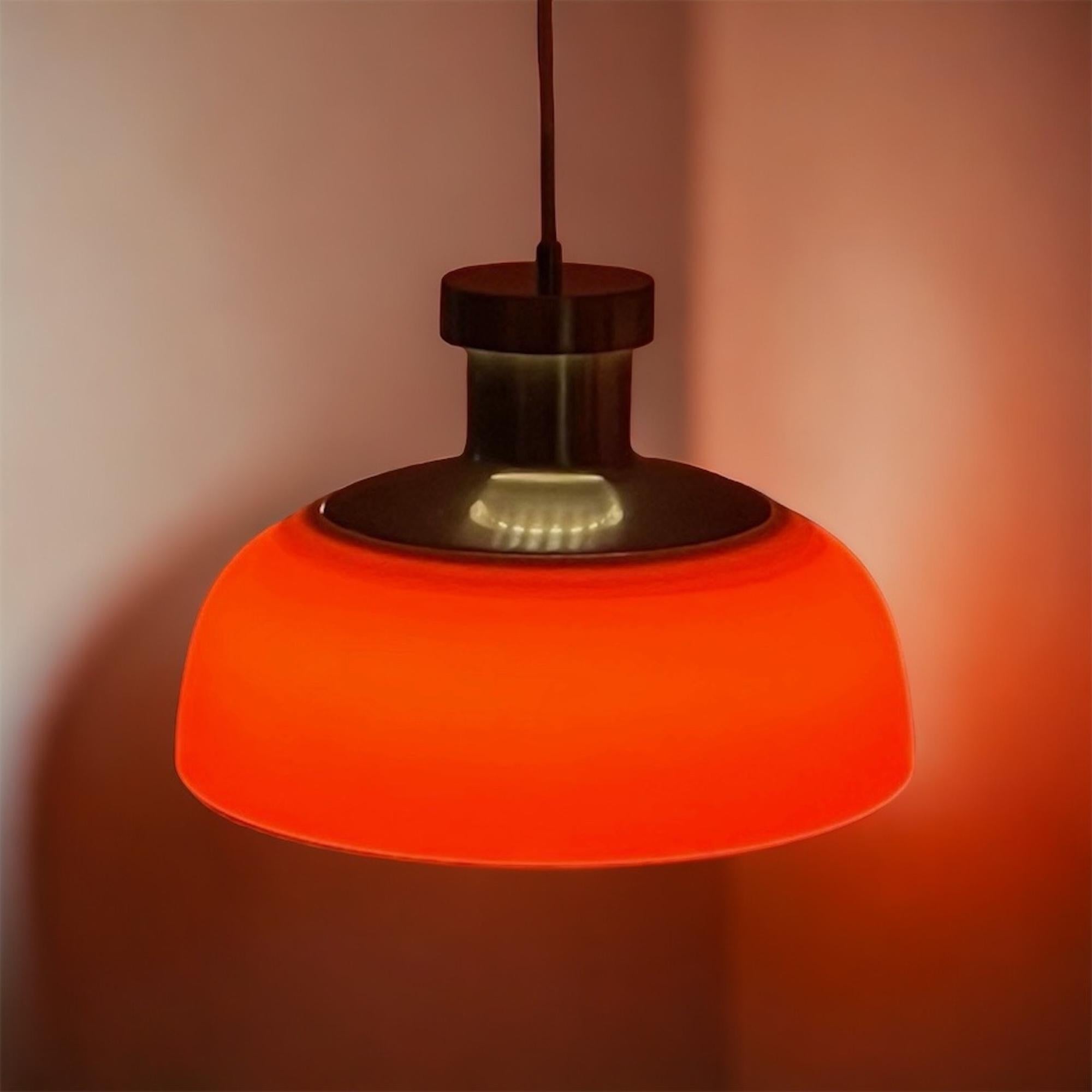 Space Age Kartell KD7 Large Hanging Lamp Orange Acrylic, 1960s In Good Condition For Sale In San Benedetto Del Tronto, IT