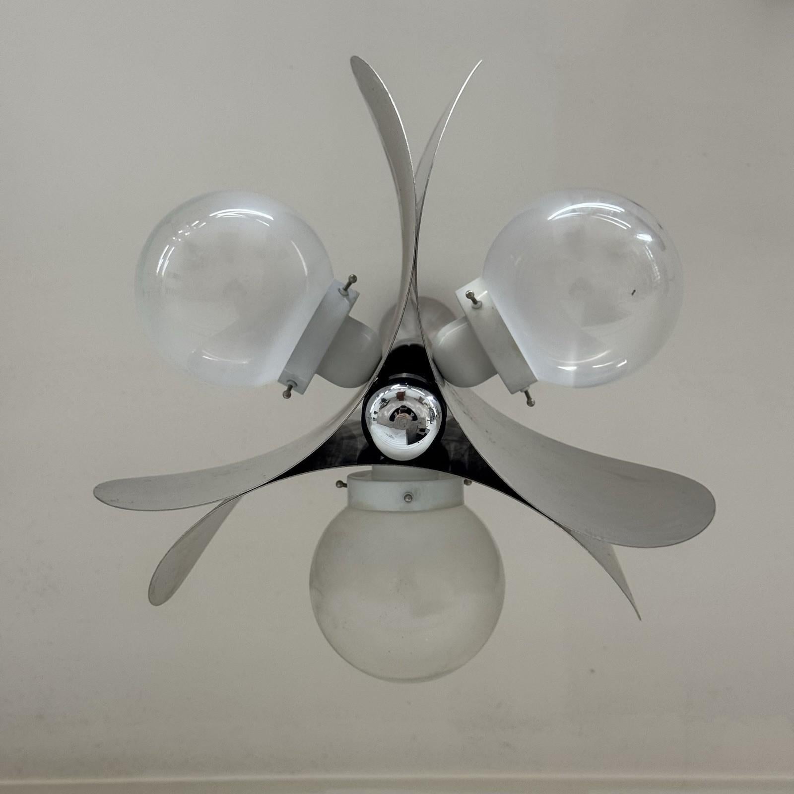 Italiano Lampada A Space Age A Sospensione Design Modernariato Anni '70 in vendita