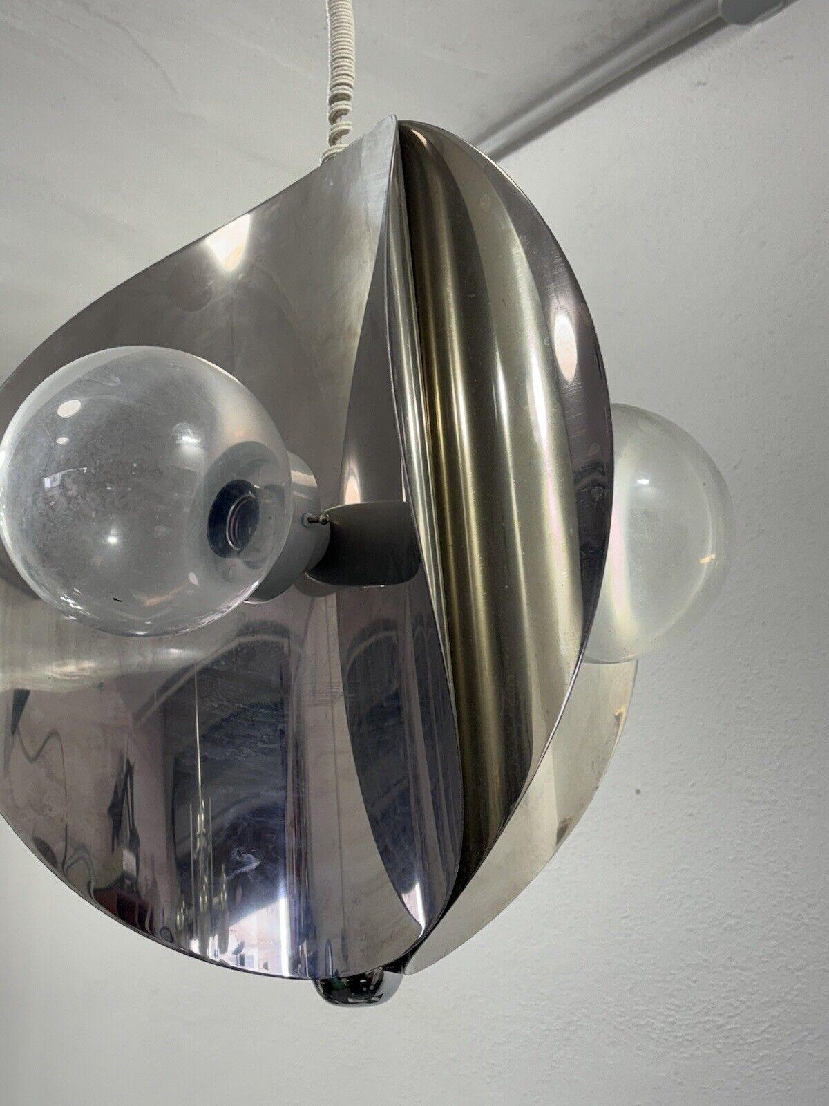 Lampe à suspension de l'ère spatiale Design moderne des années 1970 en vente 2