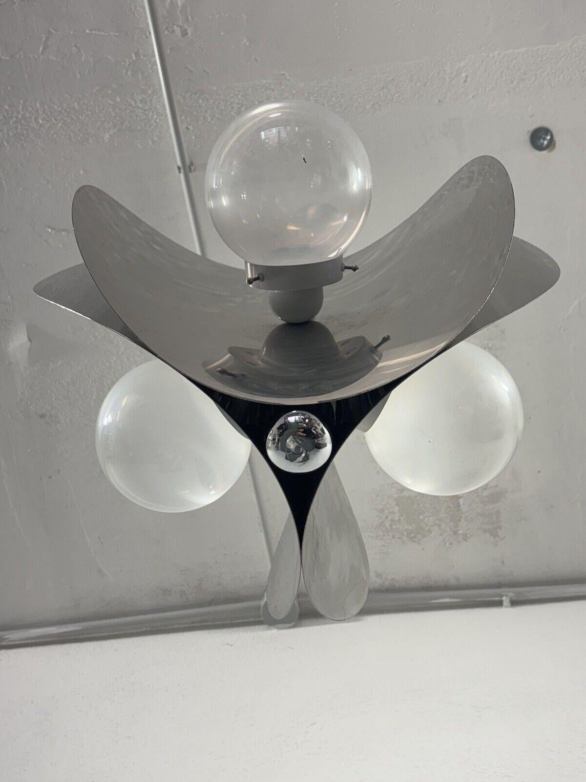 Lampe à suspension de l'ère spatiale Design moderne des années 1970 en vente 3