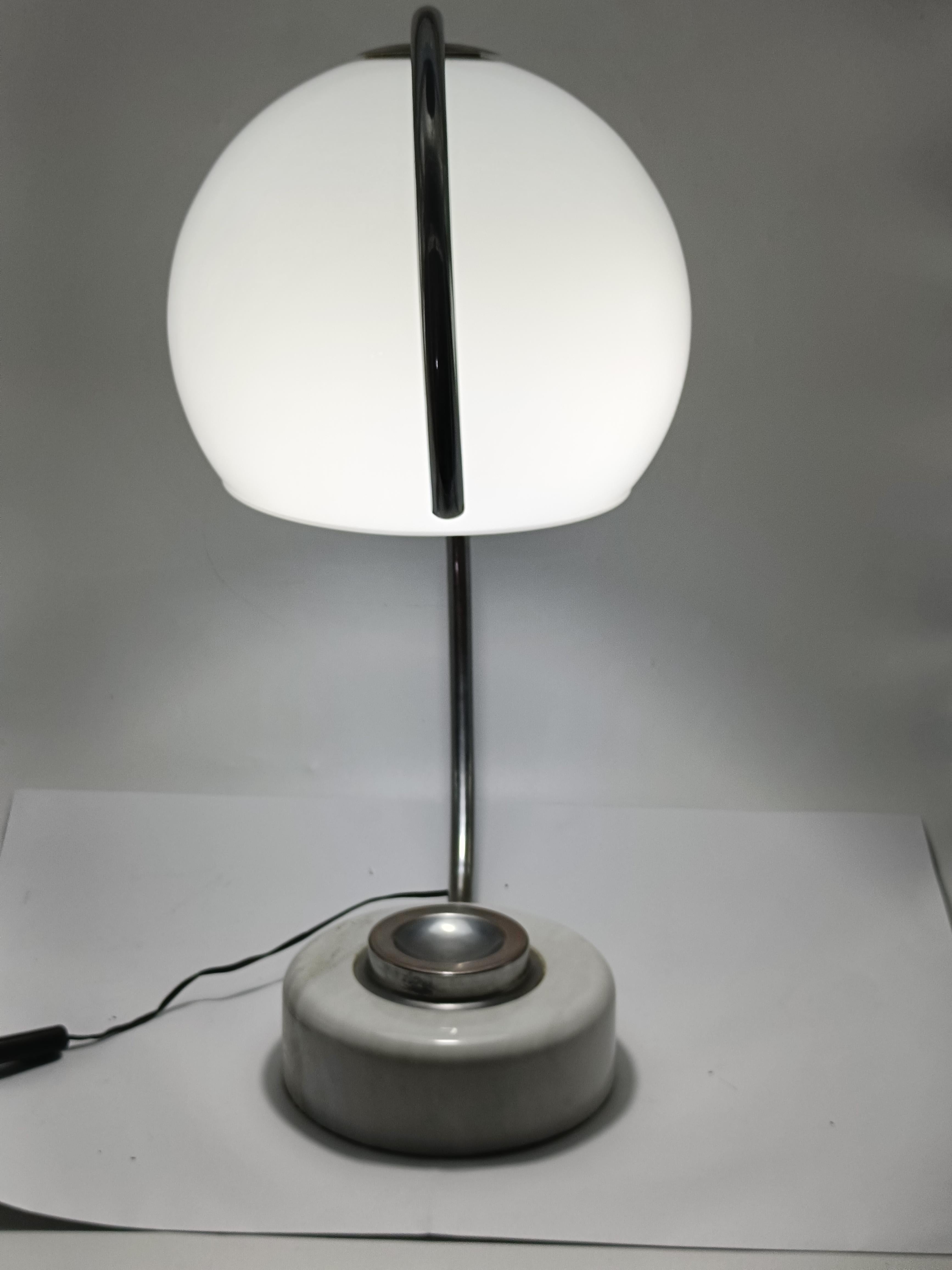 Space Age Lampada da Tavolo con Base in Marmo e Vaschetta Portaoggetti, Años 70 Vidrio en venta