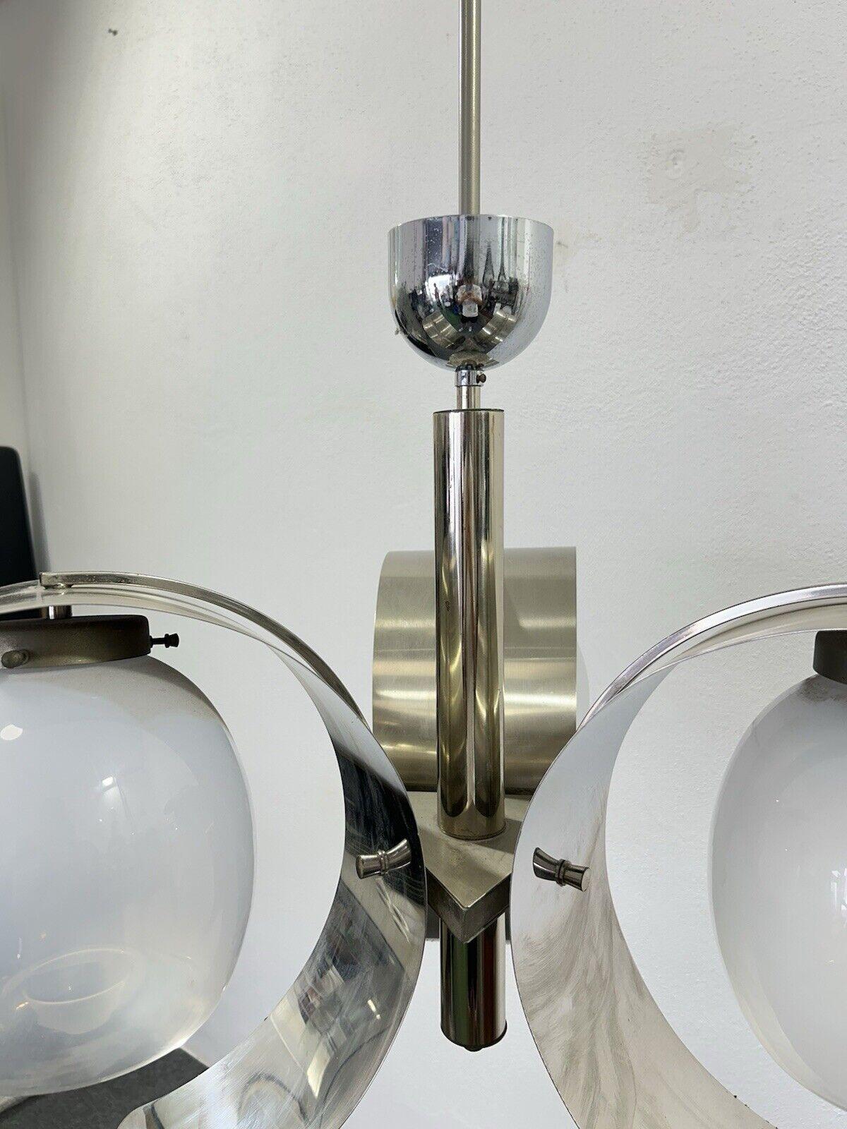 Italian Lustre de l'ère spatiale Design en acier et en verre 1970 en vente