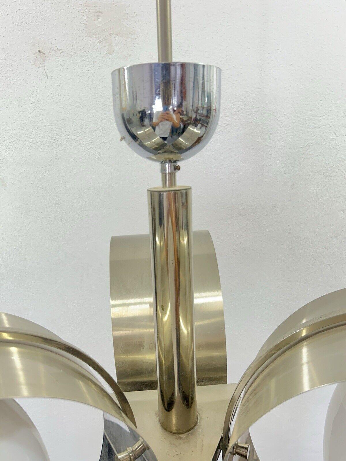 Acier Lustre de l'ère spatiale Design en acier et en verre 1970 en vente