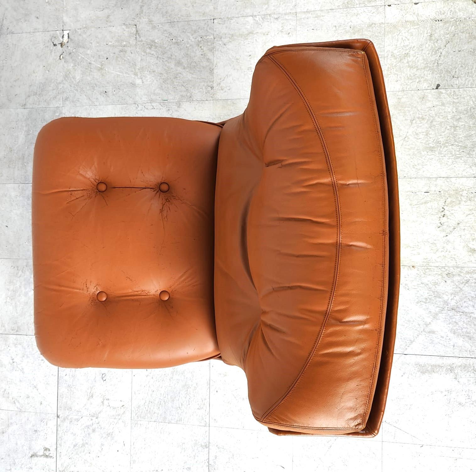 Late 20th Century Space age leather lounge chair by Airborne international, 1970s For Sale
