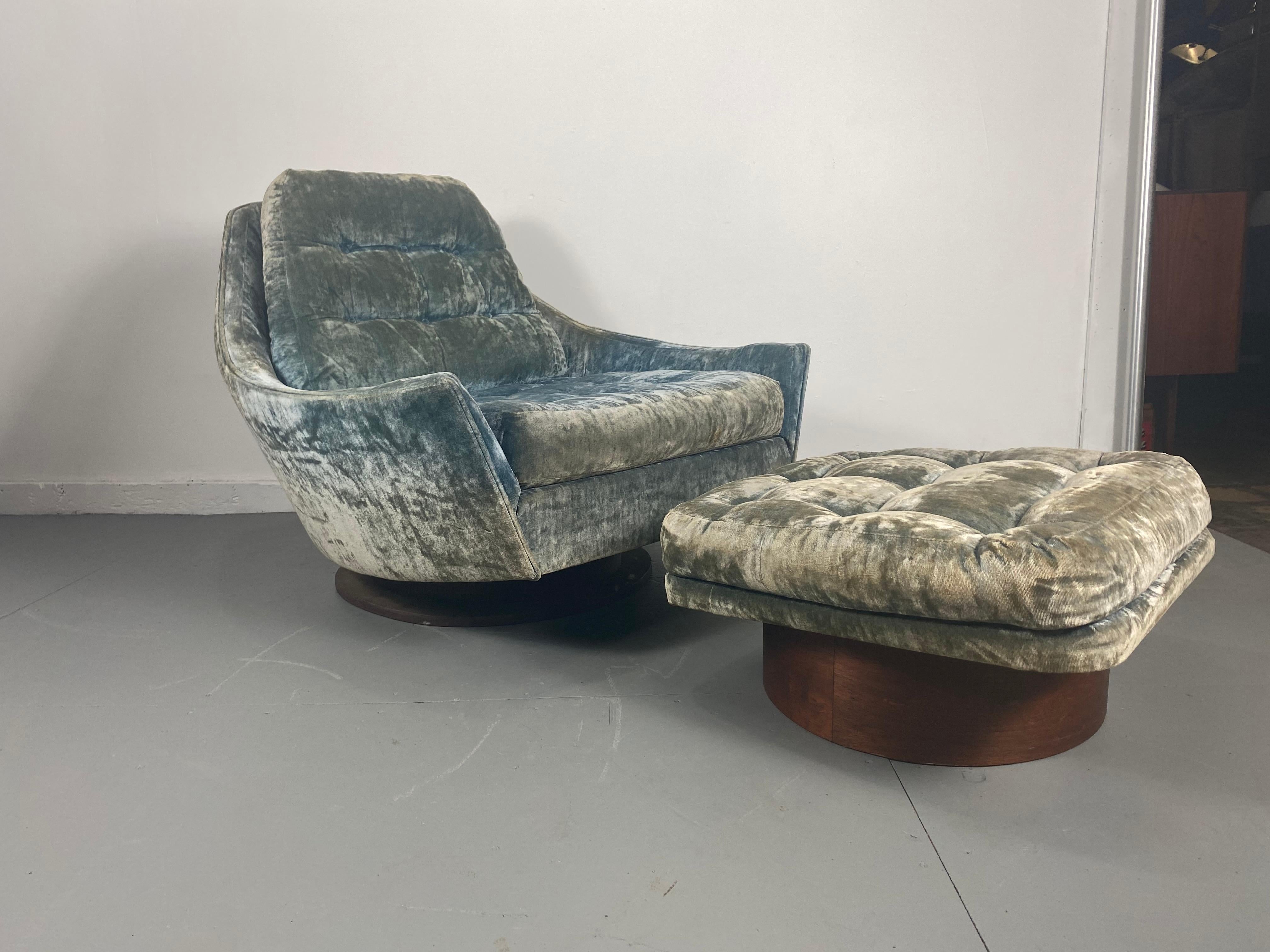 Space Age Lounge Chair and Ottoman Attriibuted to Adrian Pearsall Classic 1960s 2