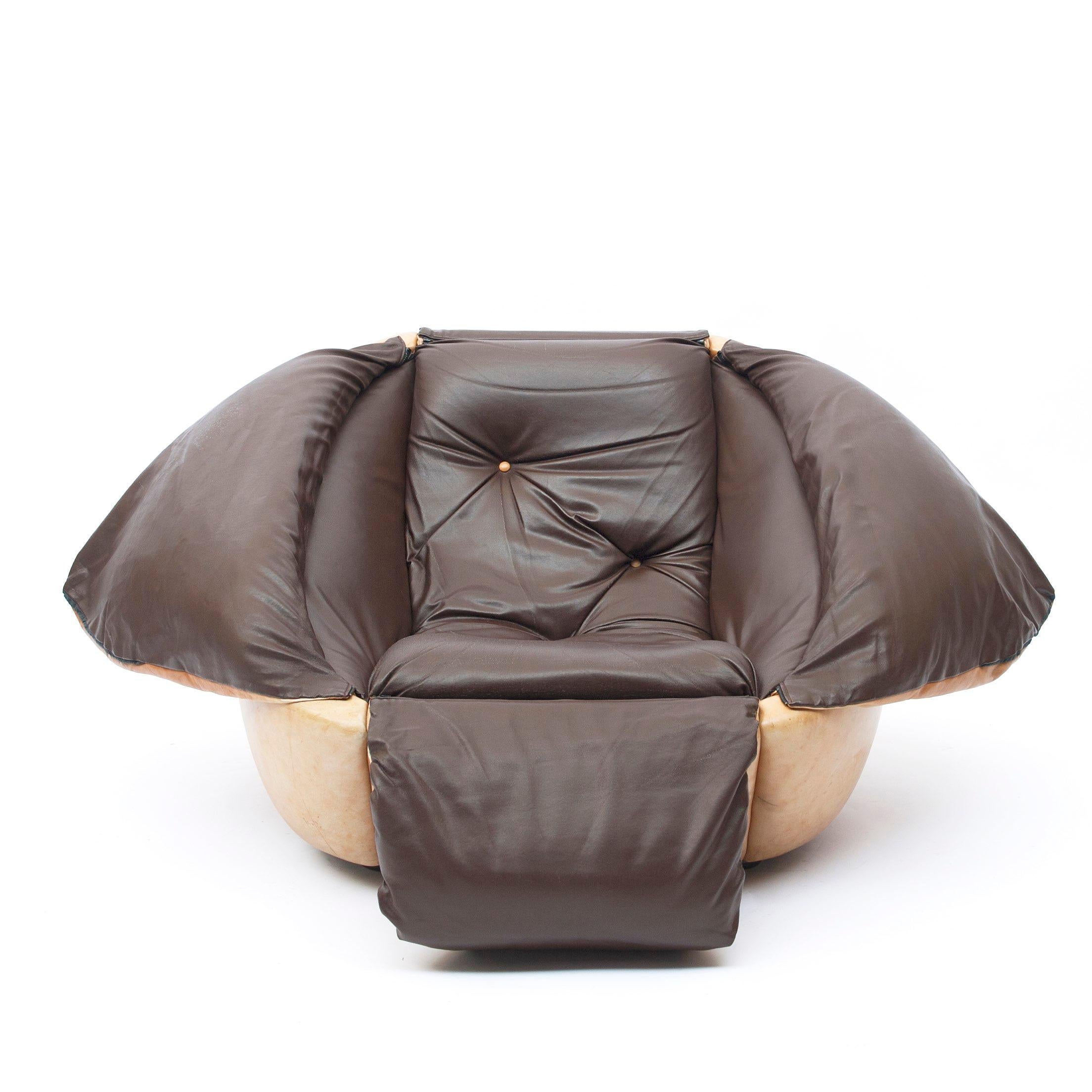 Italian Space Age Lounge Chair in Natural Leather, 1970s For Sale