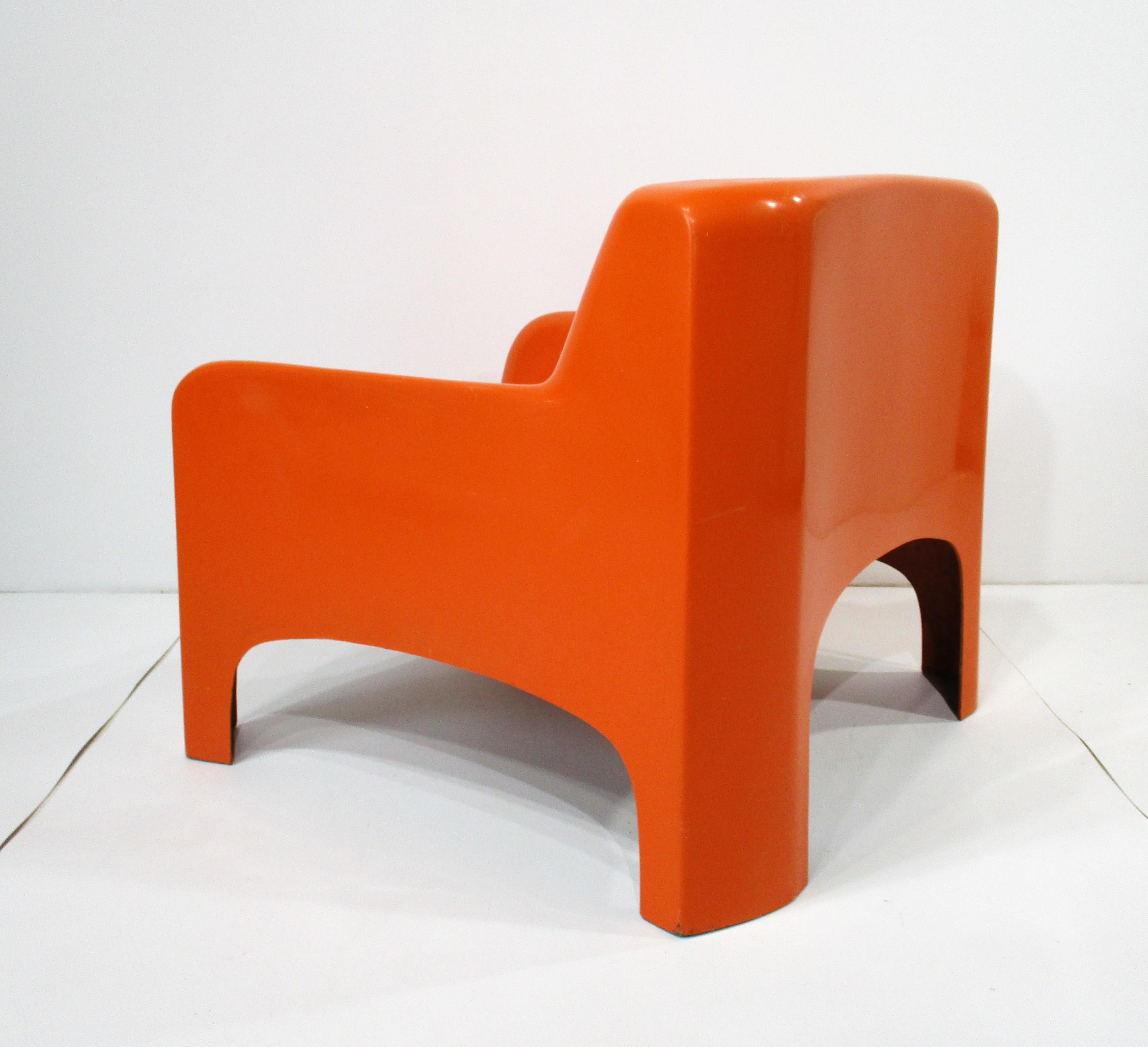 Vico Magistretti styled Space Age Lounge Chair Italy For Sale 1