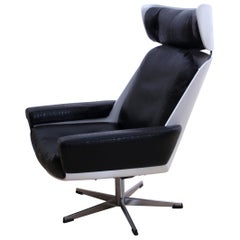 Fauteuil de salon, laque blanche, faux cuir au look reptile, Allemagne, 1970