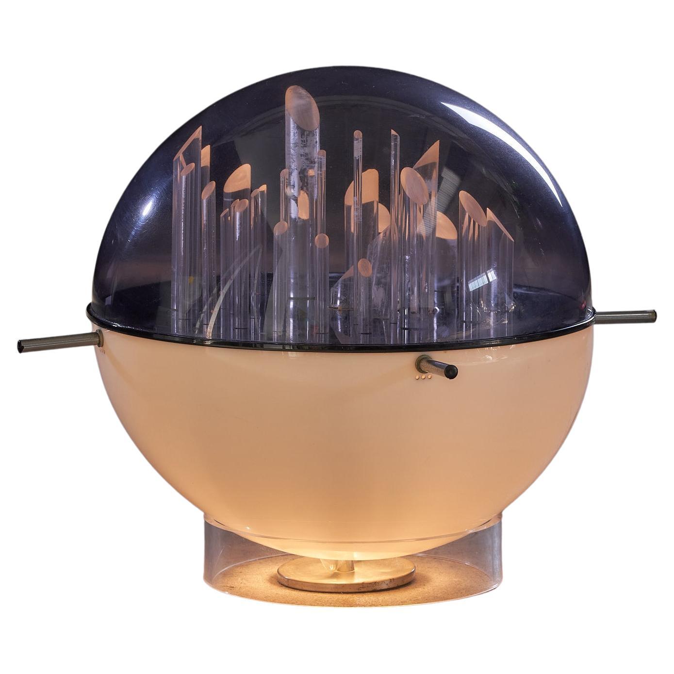 Lampe de sculpture en lucite et métal de l'ère spatiale de Gaetano Missaglia, Italie, années 1970