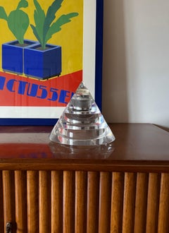 Space age lucite conical smoking set, Italy 1970