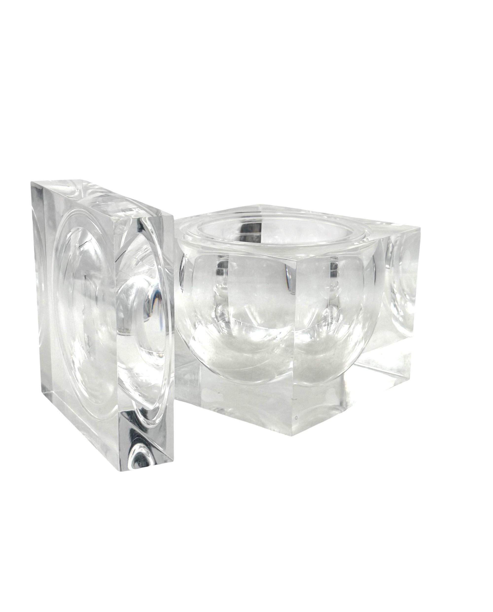 Space age lucite Ice Bucket mod. Bombo, Studio TG, Guzzini Italy, ca. 1970s in vendita 6