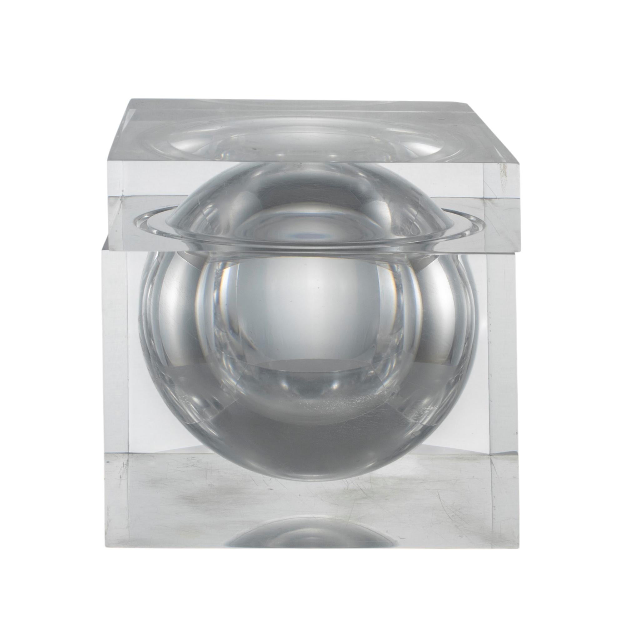 Italian Space age lucite Ice Bucket mod. Bombo, Studio TG, Guzzini Italy, ca. 1970s in vendita