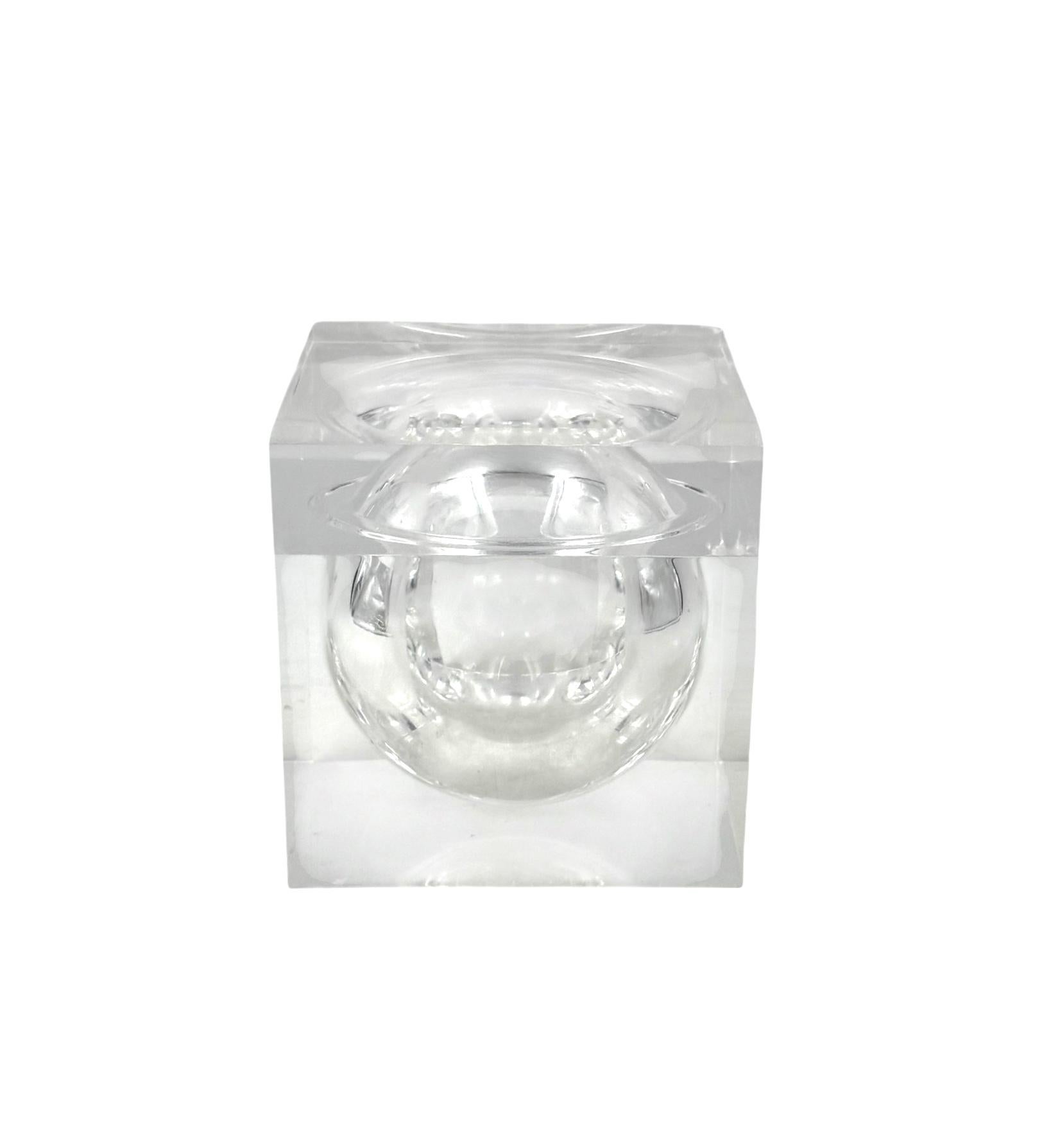 Plexiglass Space age lucite Ice Bucket mod. Bombo, Studio TG, Guzzini Italy, ca. 1970s in vendita