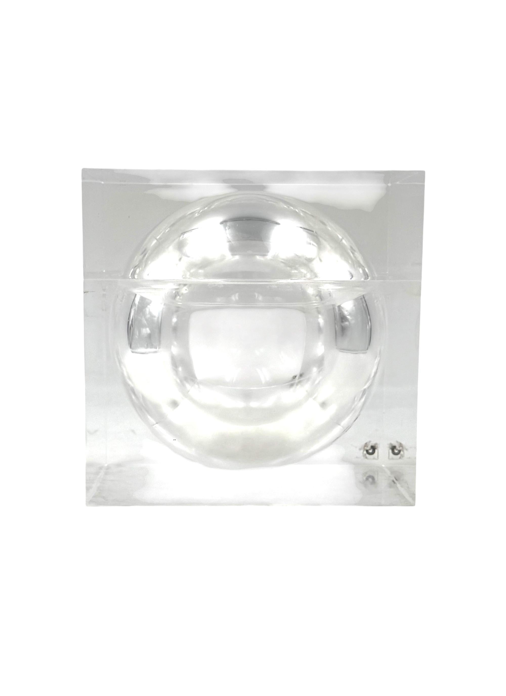Ère spatiale Grand seau à glace en lucite de l'ère spatiale, mod. Bombo, Studio TG, Guzzini Italie, vers 1970 en vente