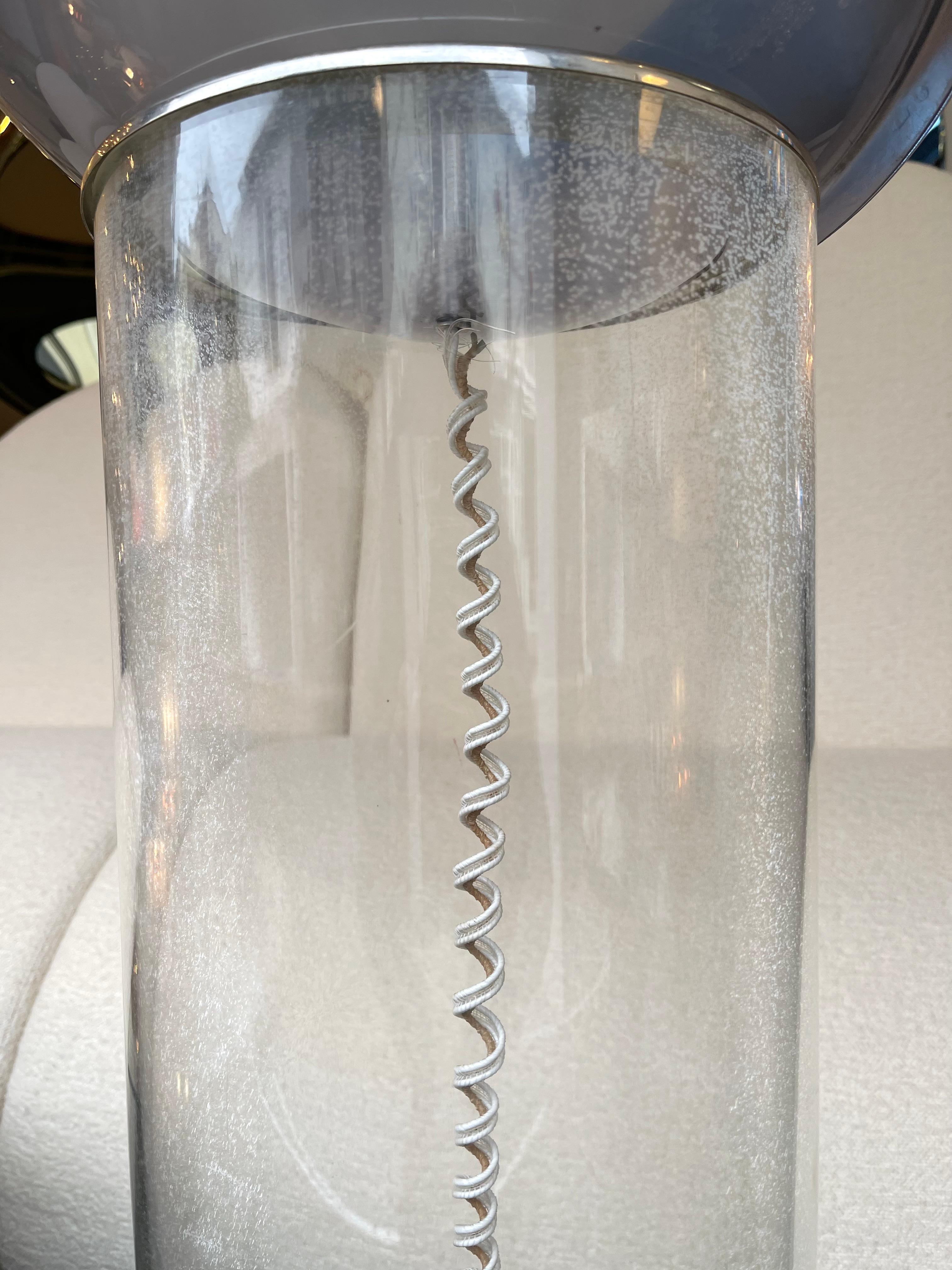 Lámpara de pie Saturn de Lucite de la Era Espacial, Italia, años 70 Metal en venta