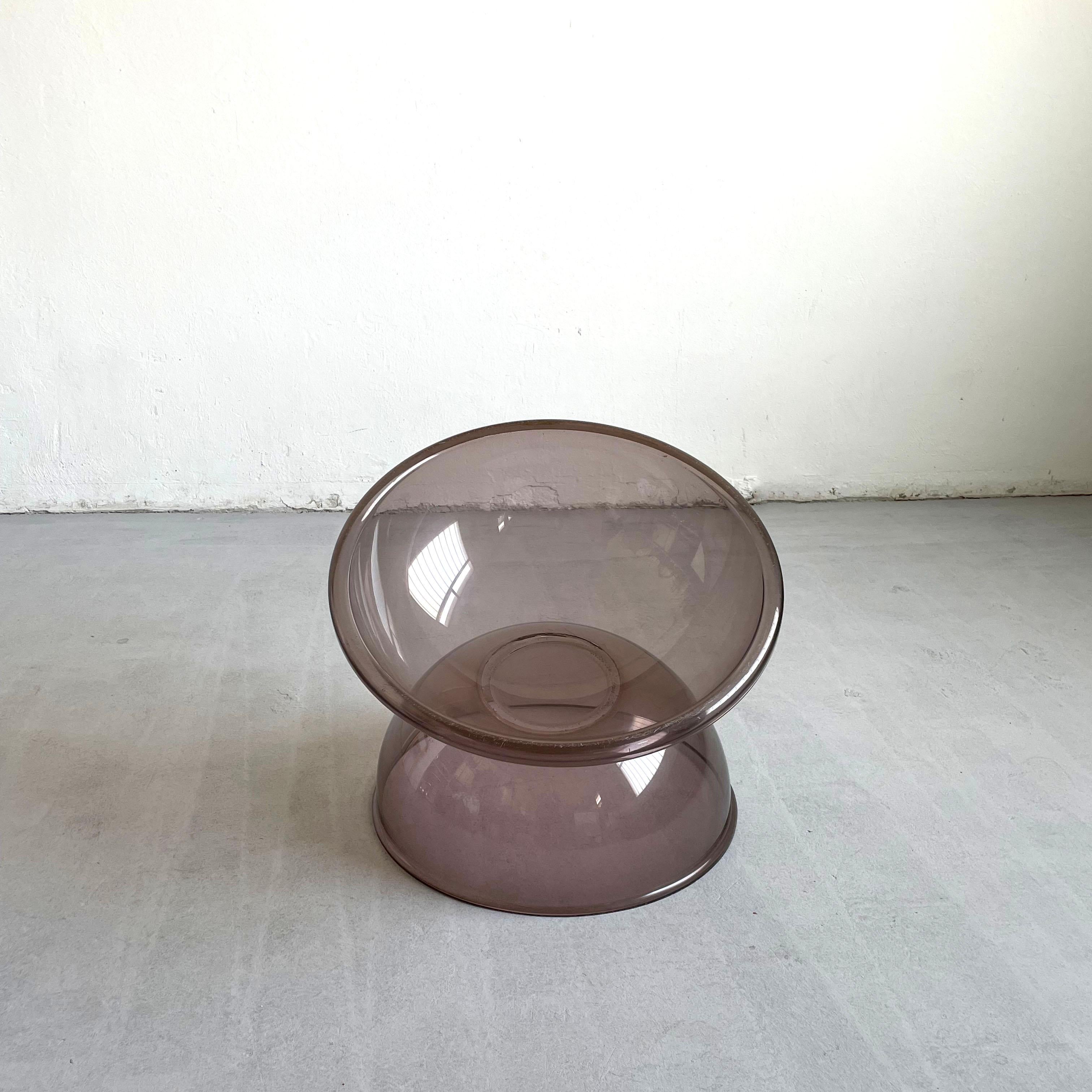 Space Age Lucite Buttercup Sphere Lounge Chair, Smoked Acrylic, France 1960s  In Good Condition In Zagreb, HR