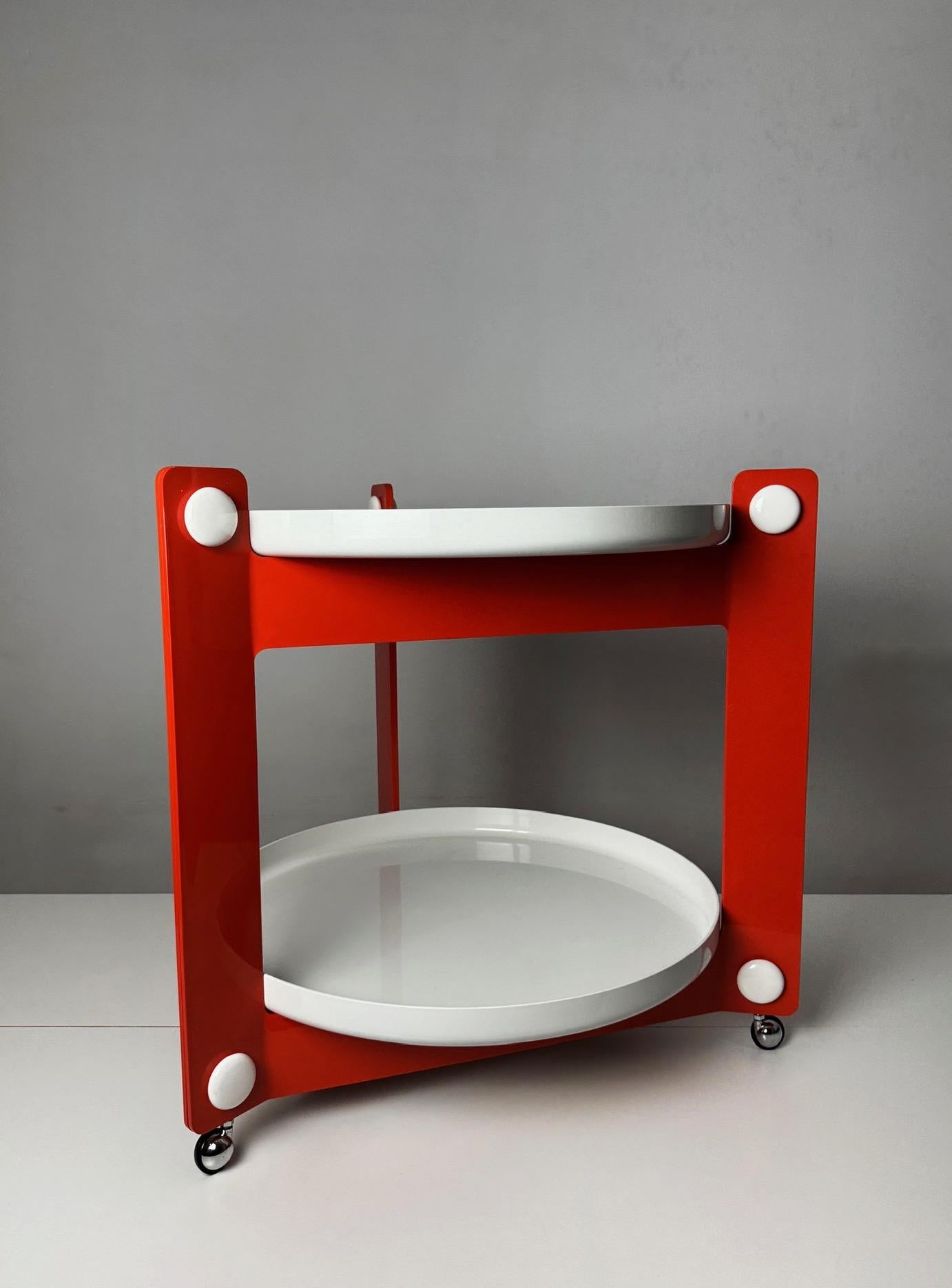 Space Age Luigi Massoni Coffee Table Trolley for Guzzini - 1970s Italian Design In Good Condition In BARCELONA, ES