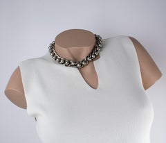 Collar Gargantilla de Metal Plateado Modernista de la Era de la Máquina Espacial