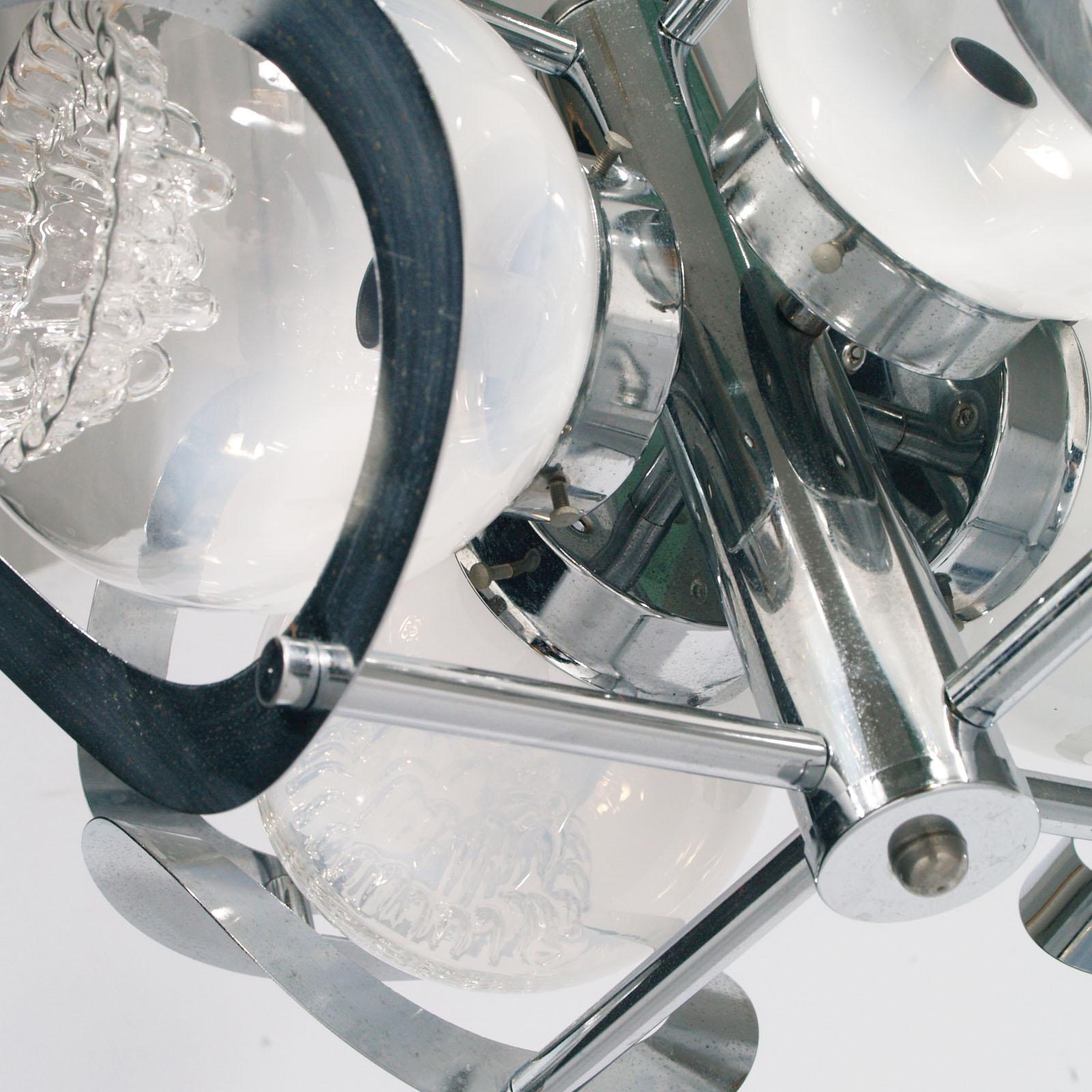 Galvanisé Lustre Mazzega de l'ère spatiale en acier chromé et verre de Murano, 4 lumières en vente